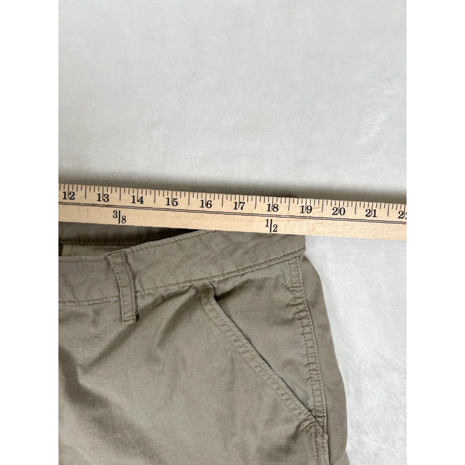 Levi's Levi's Cargo Shorts Mens 38 Khaki Ripstop Multi Pocket Utility Hiking Beige 9 In Inseam Front Flat Front Pockets Mens Size US 38 / EU 54 - 6 Thumbnail