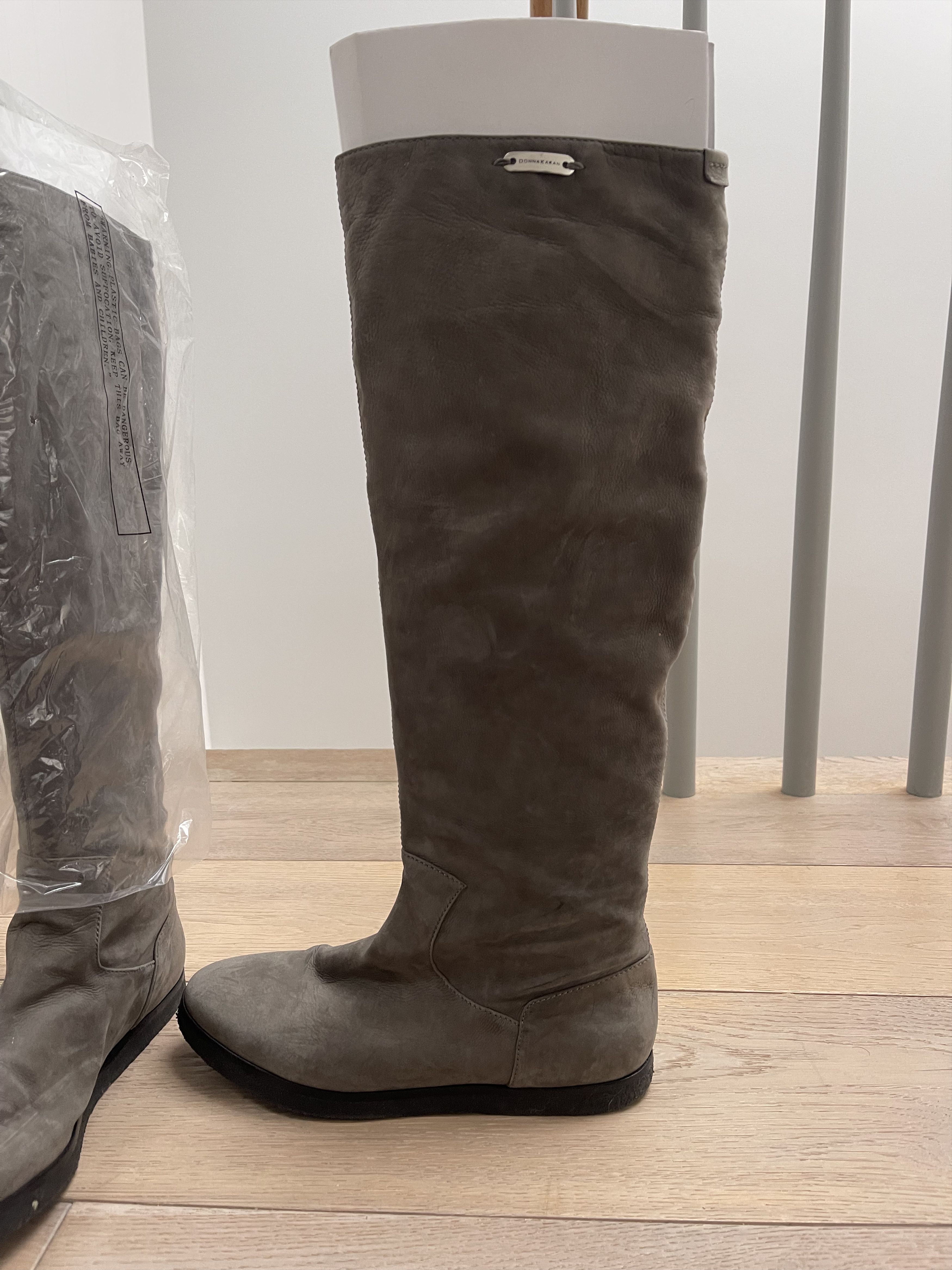 Donna Karan Vintage Donna Karan Boots Size US 8 / IT 38 - 4 Thumbnail
