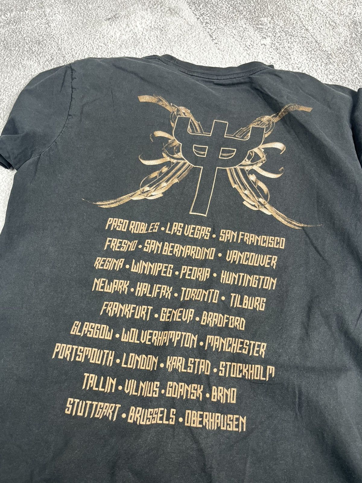 Band Tees OFFICIAL JUDAS PRIEST 2015 WORLD TOUR T-SHIRT - BLACK, SIZE Size US M / EU 48-50 / 2 - 6 Thumbnail