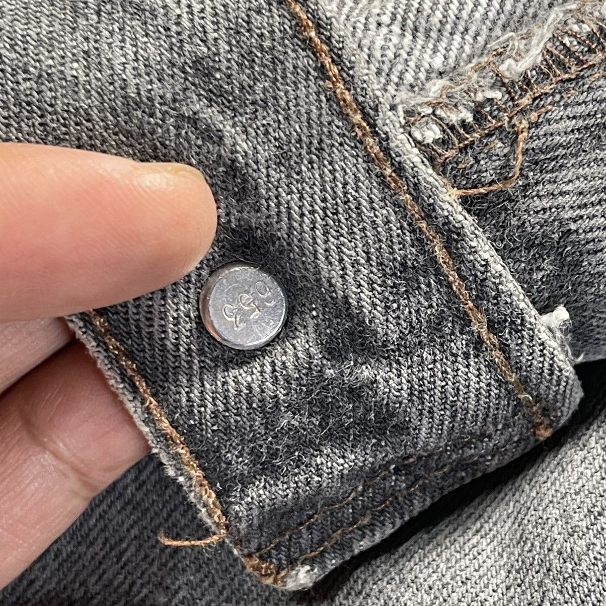 Levi's Vintage Clothing Vintage 80s Levis 501 Charcoal Fades Patina Jeans Size US 35 - 7 Thumbnail