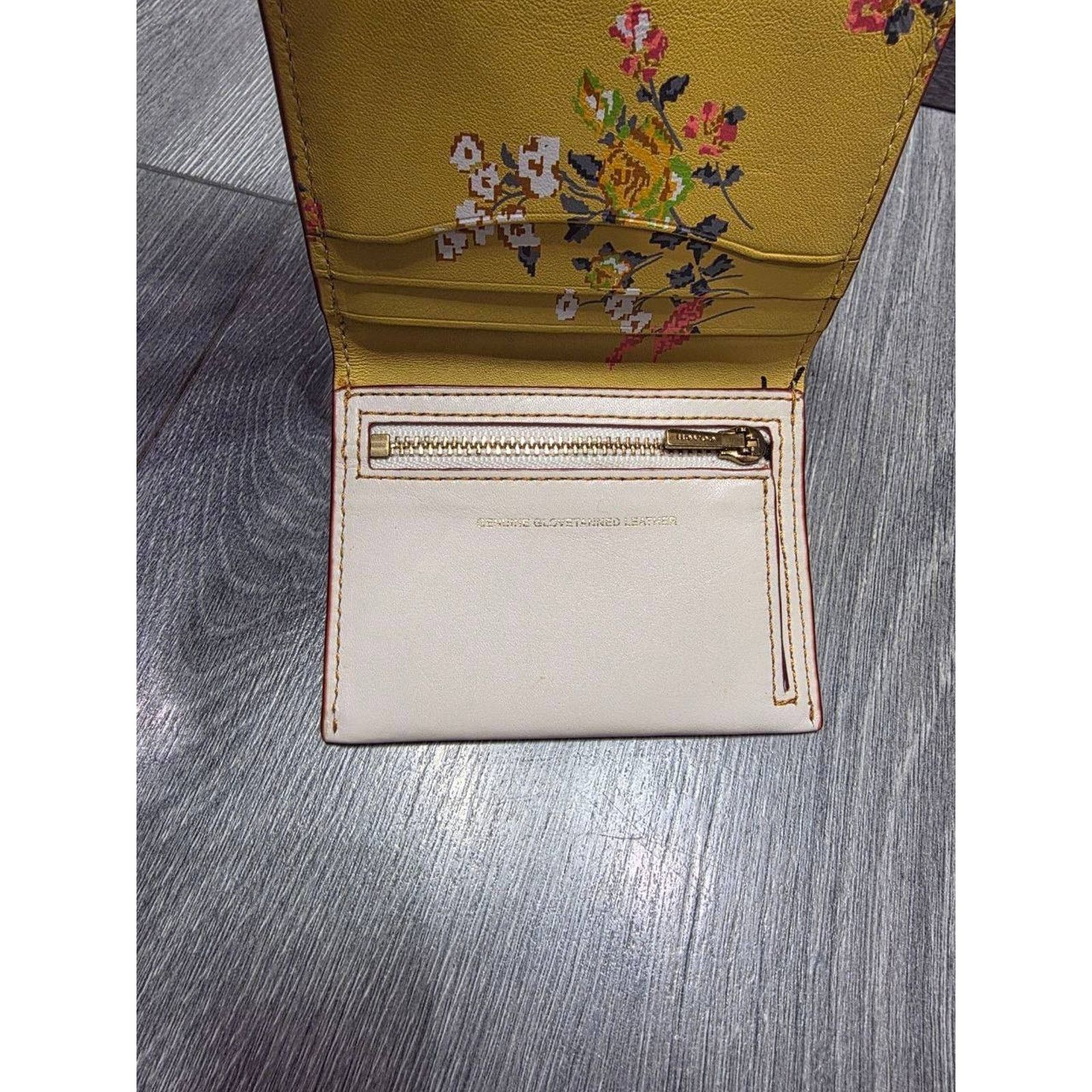 Coach Coach 1941 Small Trifold Interior Small Chalk B000634 Size ONE SIZE - 7 Thumbnail