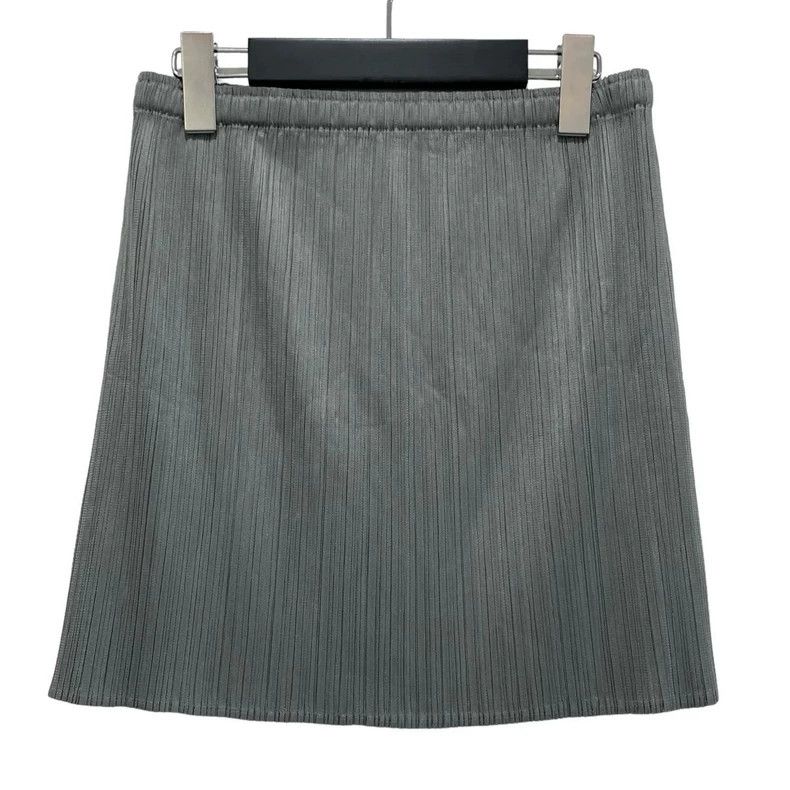 Issey Miyake size:f Grey pleated skirt