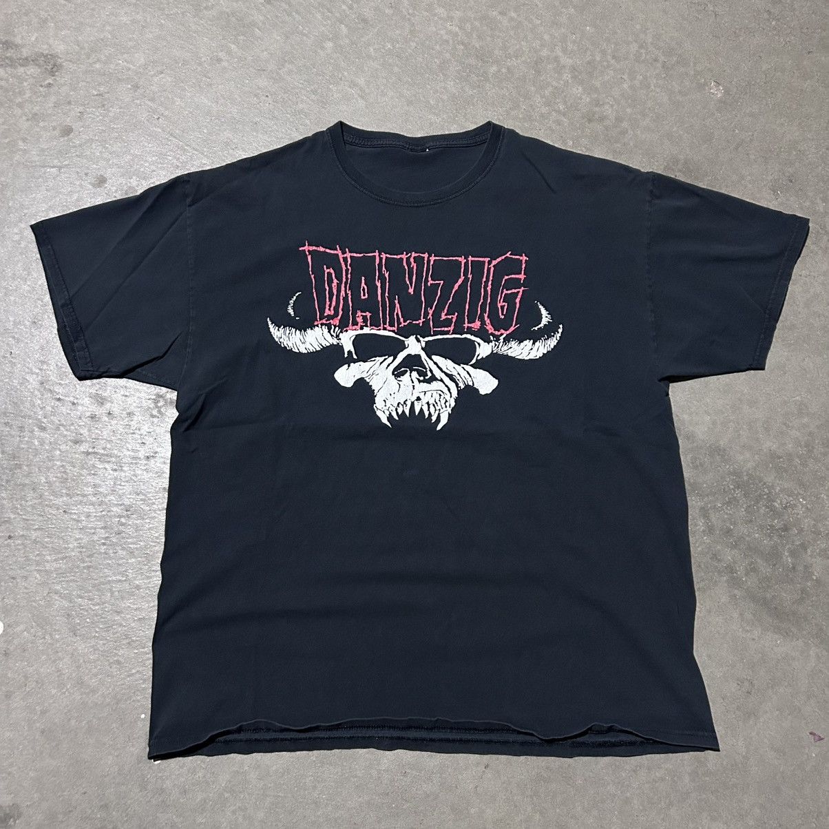 Band Tees Vintage danzig band tee shirt Size US XL / EU 56 / 4 - 1 Thumbnail