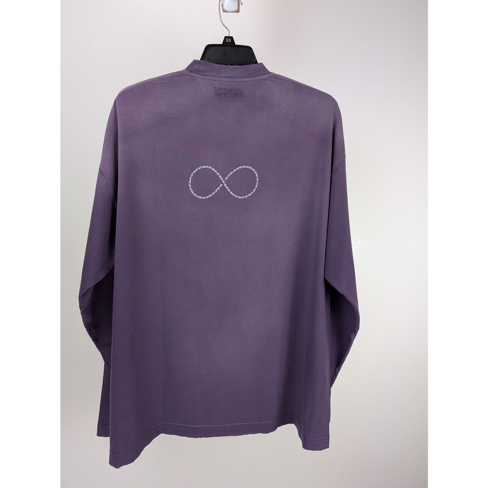 Vetements o1rshd1 Infinite Logo T-Shirt in Purple Size US XS / EU 42 / 0 - 12 Thumbnail
