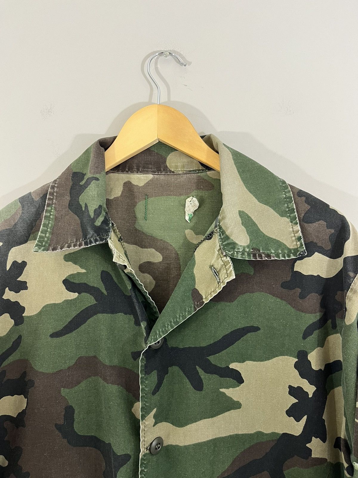 Vintage Thrashed Camo Print Military Army Overshirt Jacket Size US XL / EU 56 / 4 - 2 Thumbnail