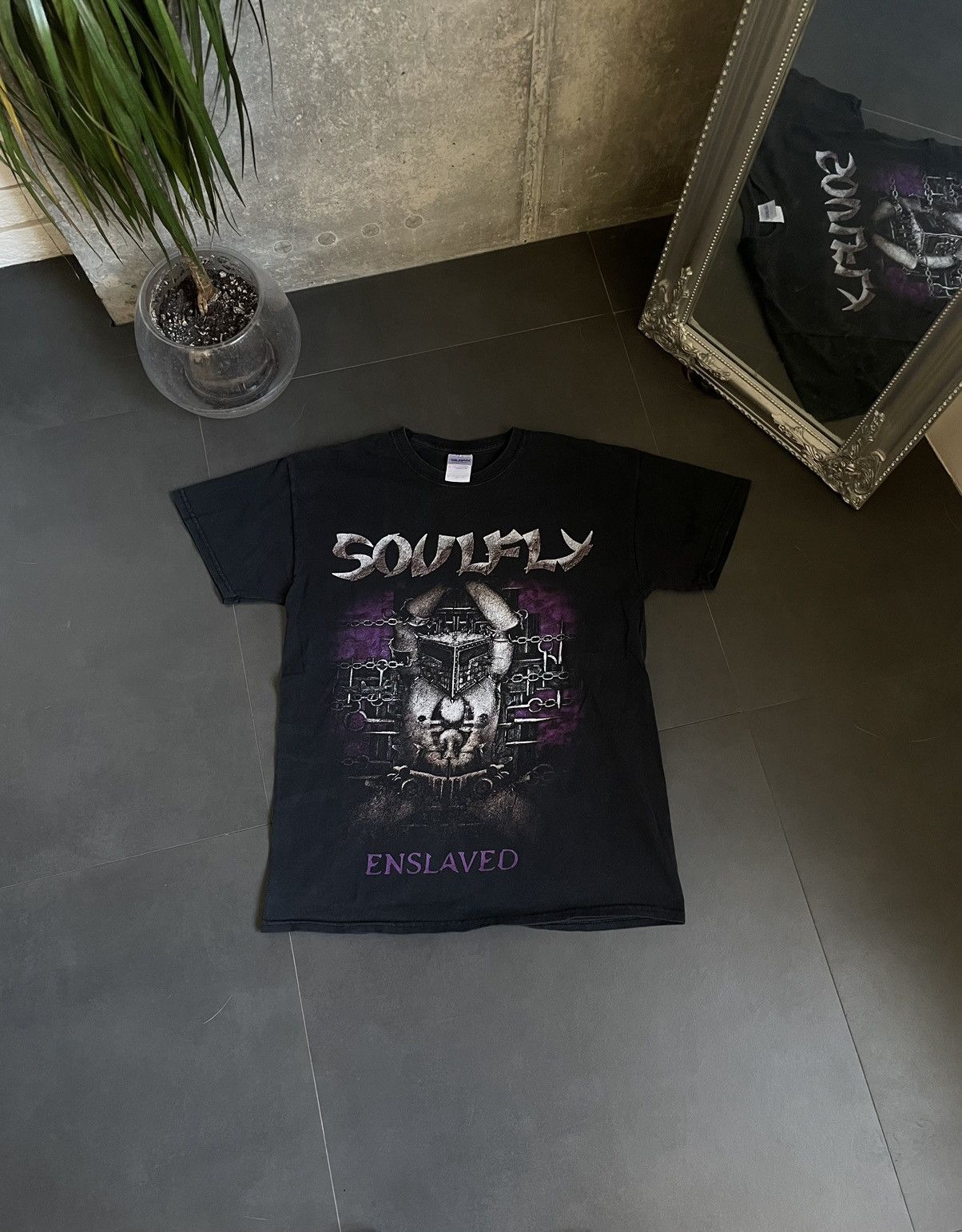 Band Tees Soulfly Enslaved Europe UK 2012 Tour T-Shirt Tee Hard Metal Size US M / EU 48-50 / 2 - 1 Thumbnail