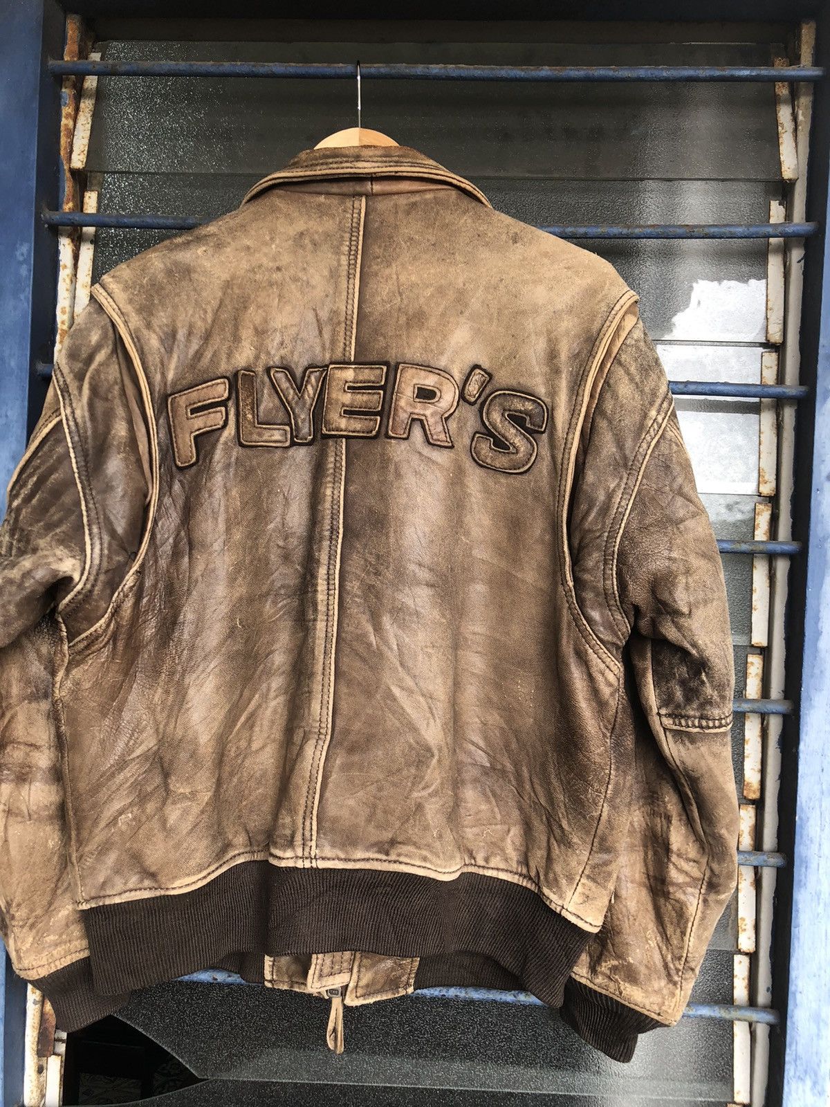 Vintage Vintage Us Air Force Distressed Flying Leather Jacket Size US M / EU 48-50 / 2 - 2 Thumbnail