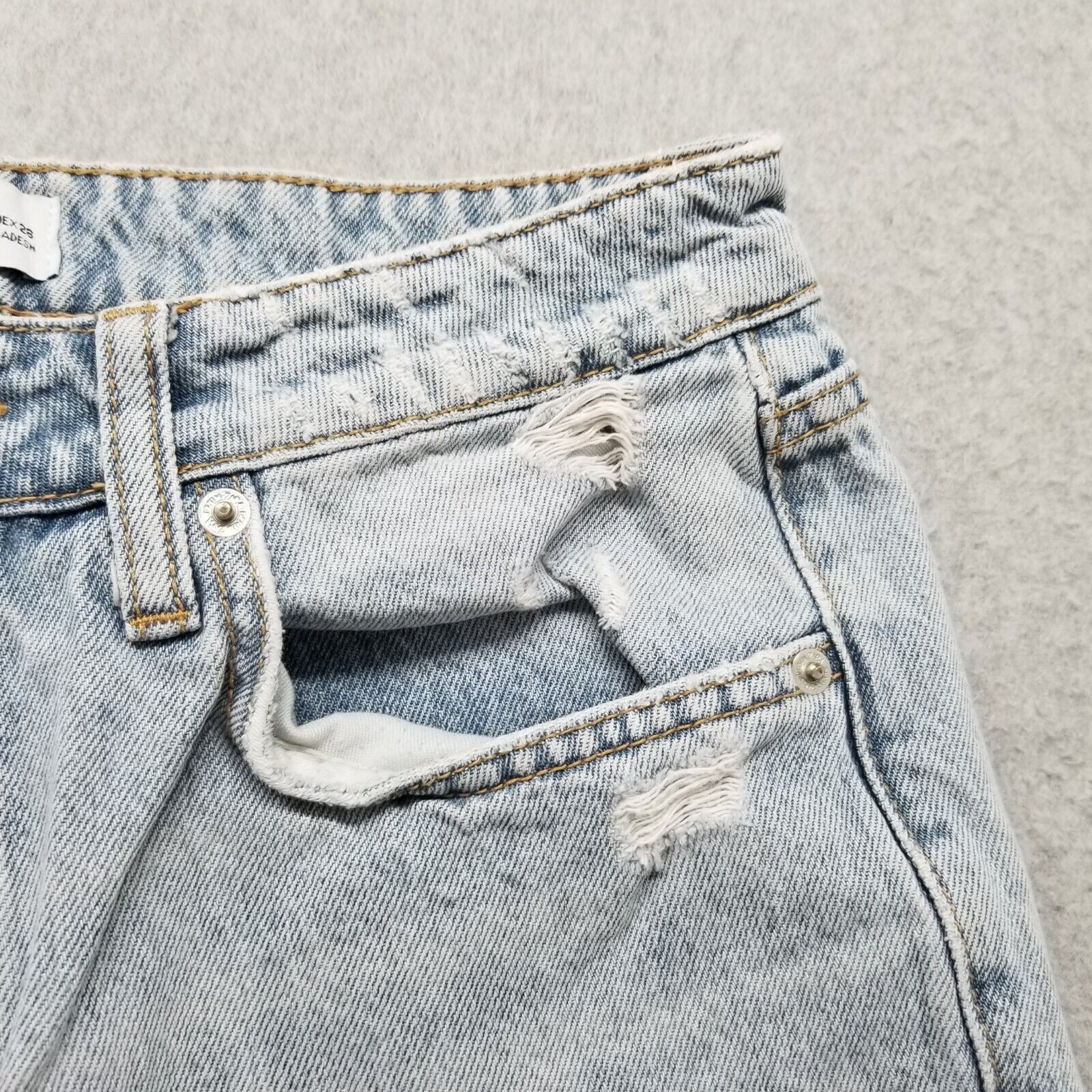 Zara Zara Jeans Womens 27x26 Blue Denim Tapered Distressed Size 27" / US 4 / IT 40 - 8 Thumbnail