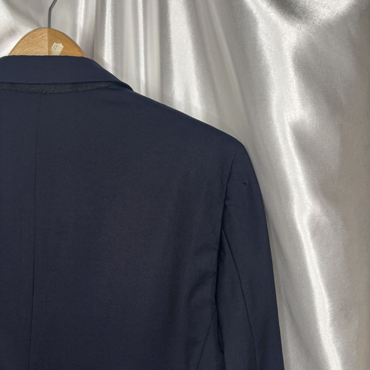 Prada navy woolen mohair Prada jacket with gold colored buttons Size 48R - 15 Thumbnail