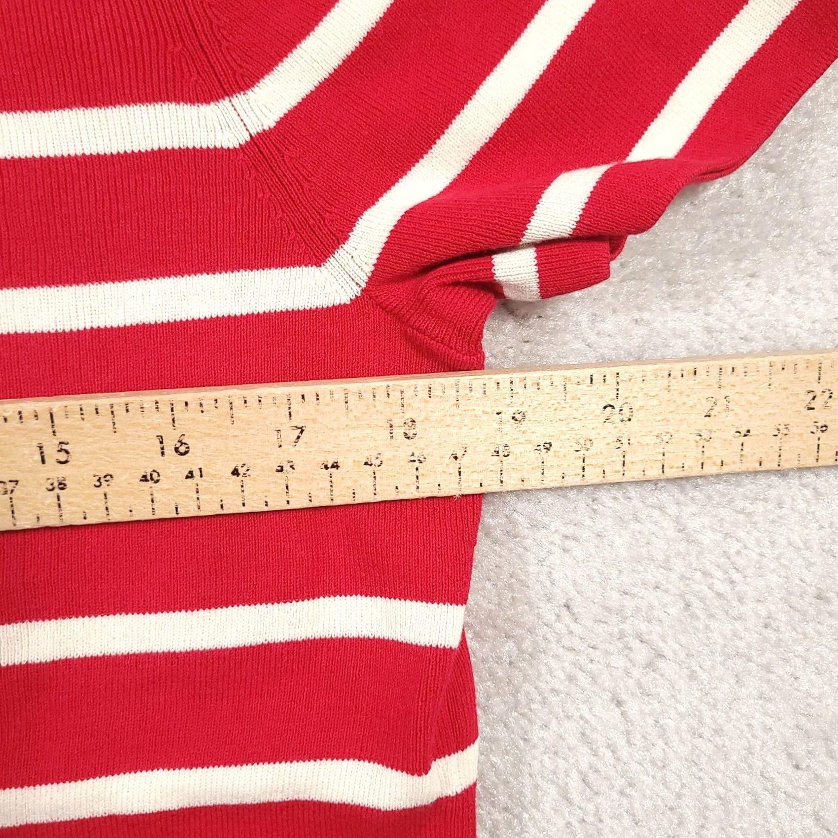 Talbots VINTAGE Talbots Red Mock Neck Sweater Short Sleeve Button Pullover Knit Petite Large Women’s Red Size L / US 10 / IT 46 - 4 Thumbnail