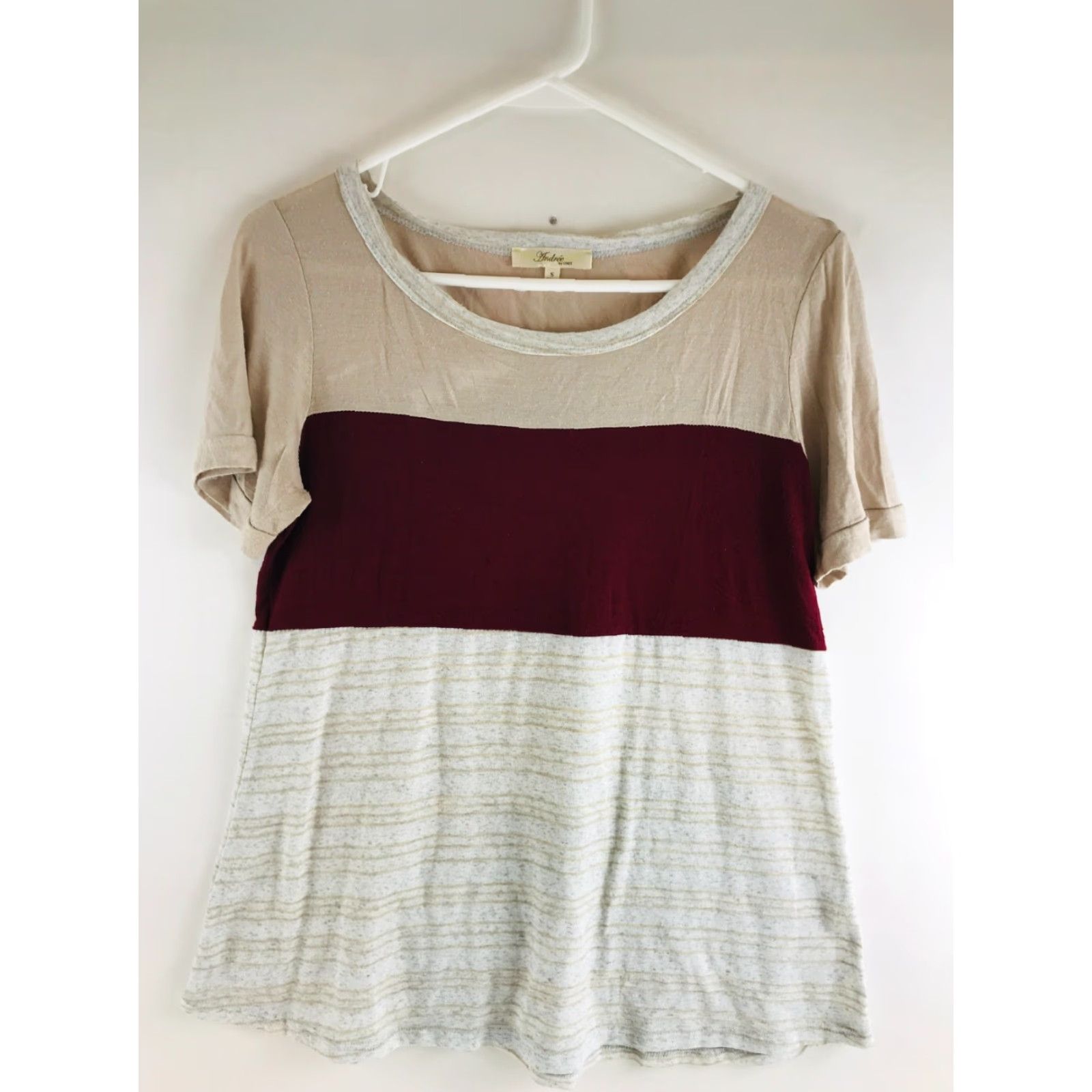 Vintage Andree By Unit T-Shirt Women's Size Small Tan Red Gray Short Sleeve Round Neck Size S / US 4 / IT 40 - 2 Thumbnail