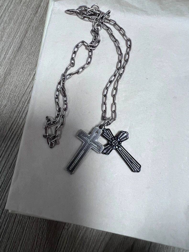 UNDERCOVER Double Cross Necklace - dmc