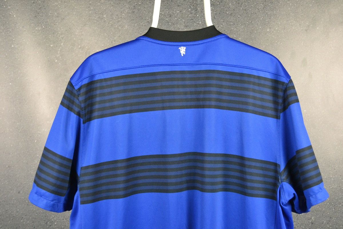 Nike Manchester United 2012 Away Football Shirt Nike Soccer Size US XL / EU 56 / 4 - 8 Thumbnail