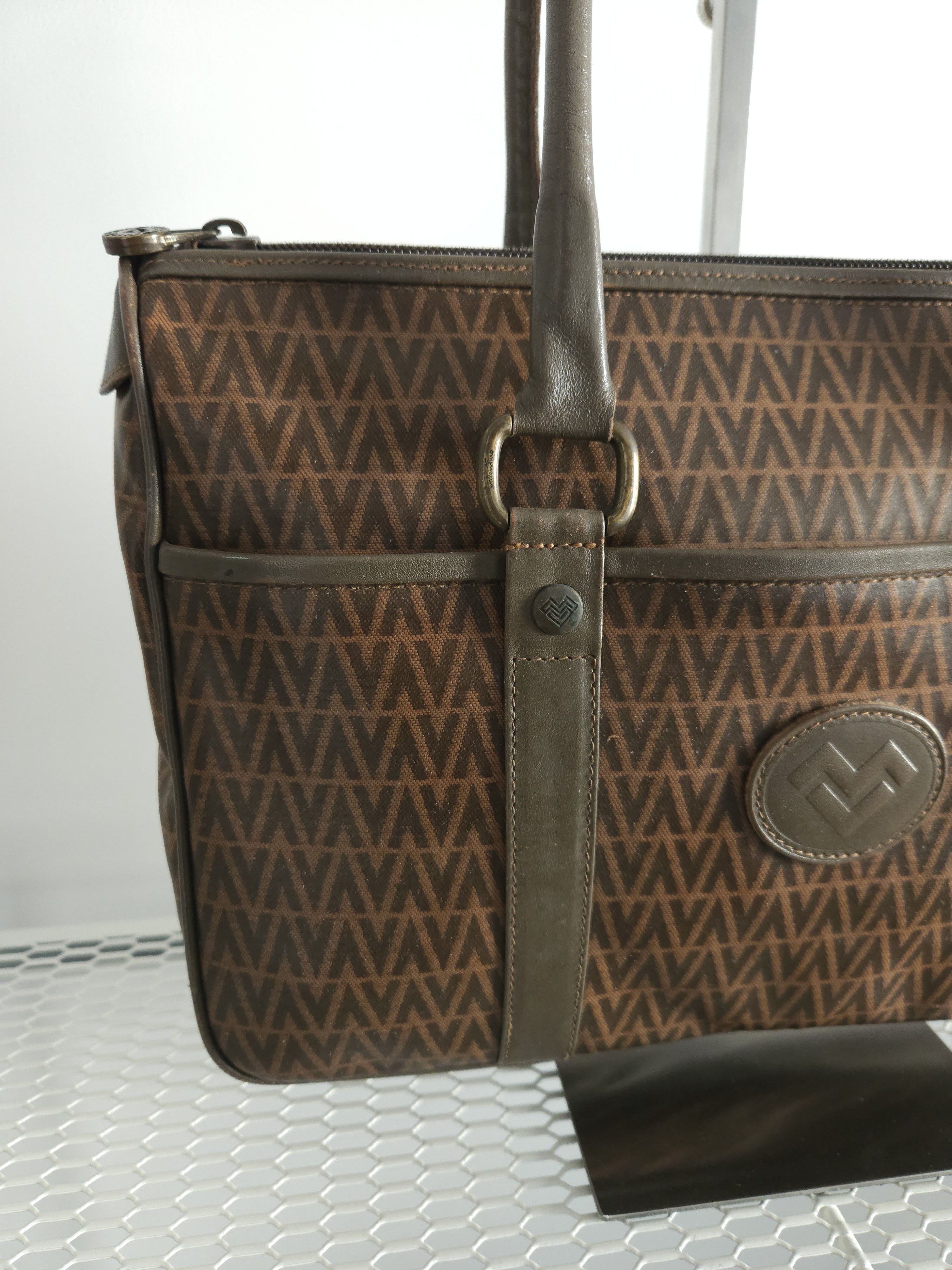 Mario Valentino × Vintage Vintage 80s Mario valentino monogram handbag Size ONE SIZE - 19 Thumbnail