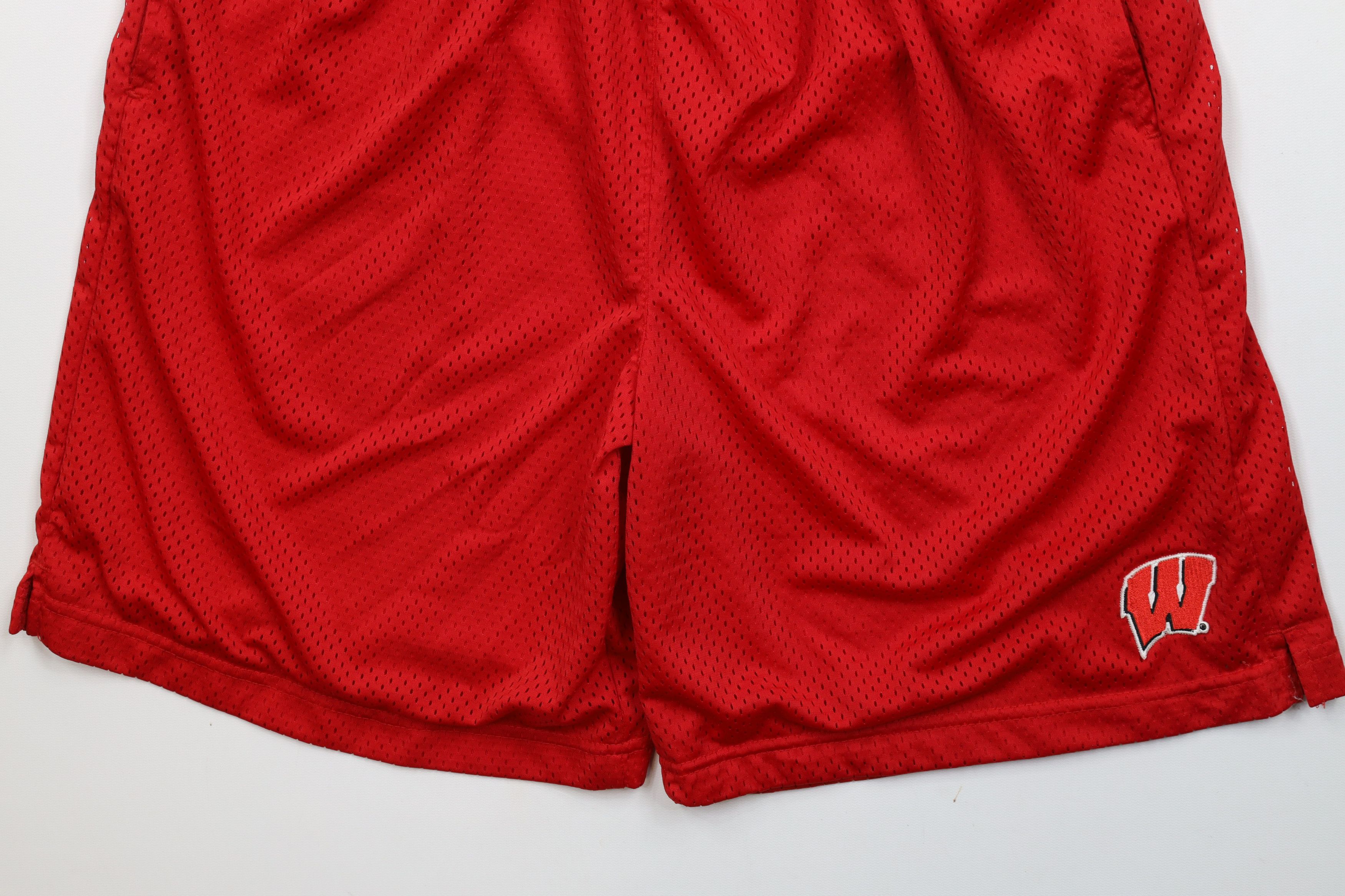 Vintage Vintage 90s University of Wisconsin Above Knee Mesh Shorts Size US 32 / EU 48 - 4 Thumbnail