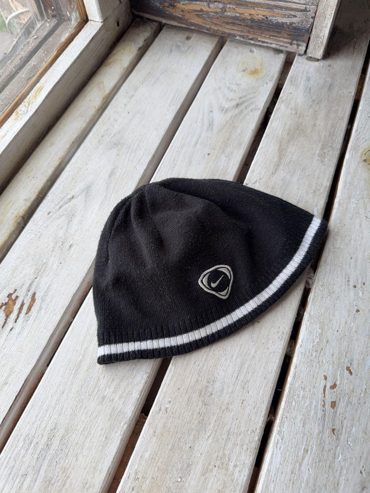 Nike Vintage Nike Double Logo Knit Beanie Black Grey Swoosh Hat Size ONE SIZE - 4 Thumbnail
