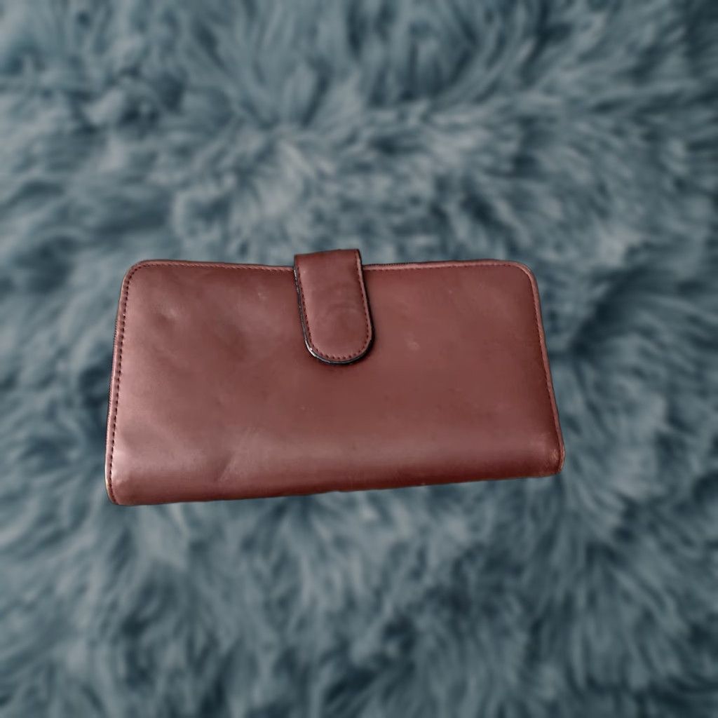 Vintage VINTAGE Buxton Wallet Clutch Brown Leather Womens Wallet Clutch Brown Leather Women Rubs from storage Size ONE SIZE - 1 Thumbnail