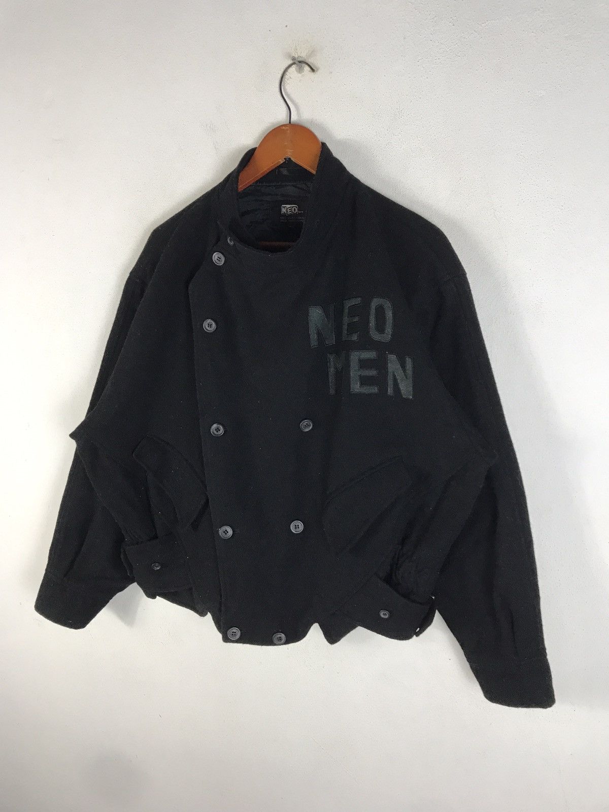 Issey Miyake Avant-Garde ‘NEO MEN’ Asymmetrical Black Batwing Boxy Jacket Size US M / EU 48-50 / 2 - 5 Thumbnail