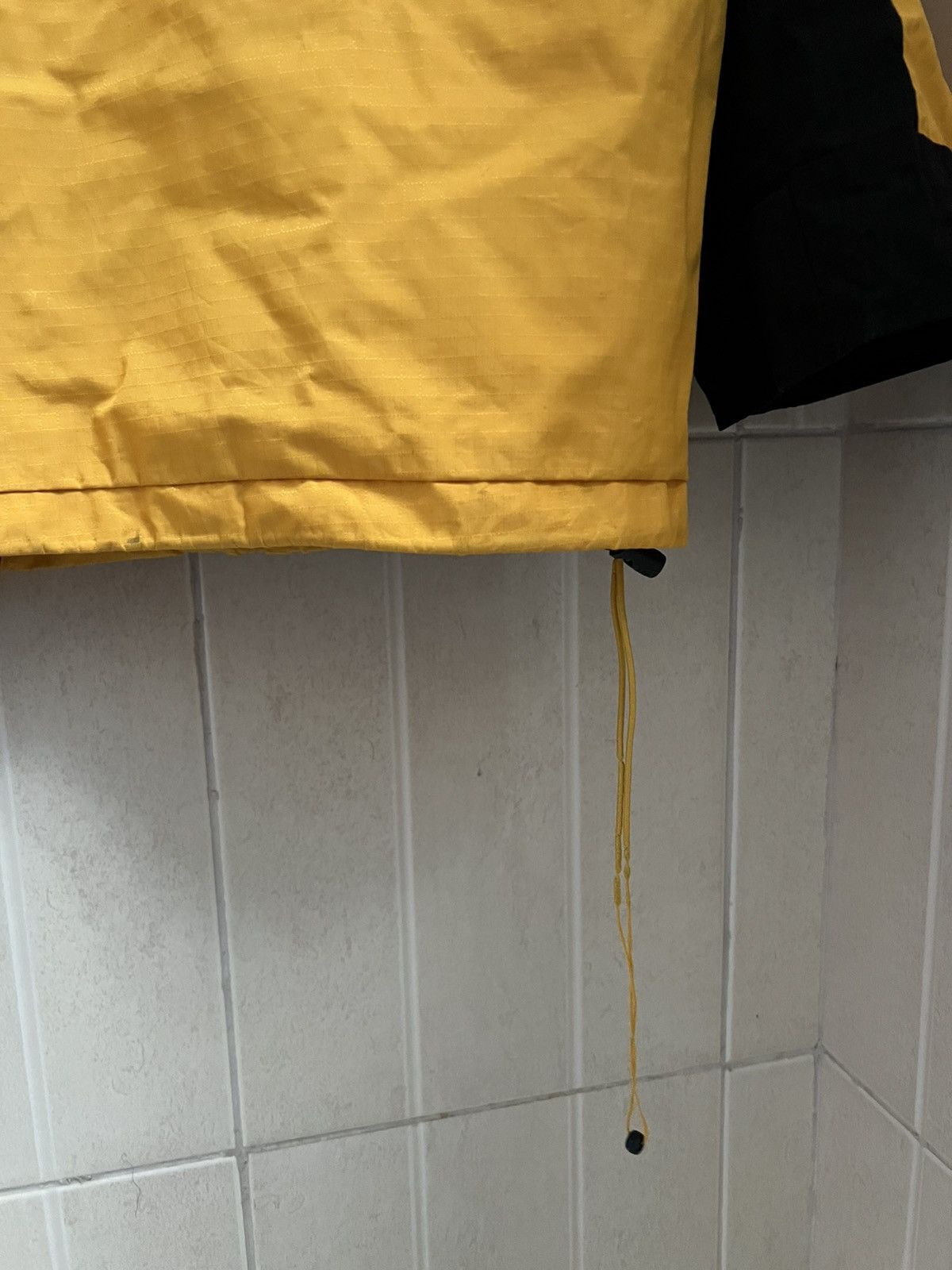 The North Face Vintage North Face Gore Tex Pale Yellow Jacket Size US M / EU 48-50 / 2 - 9 Thumbnail