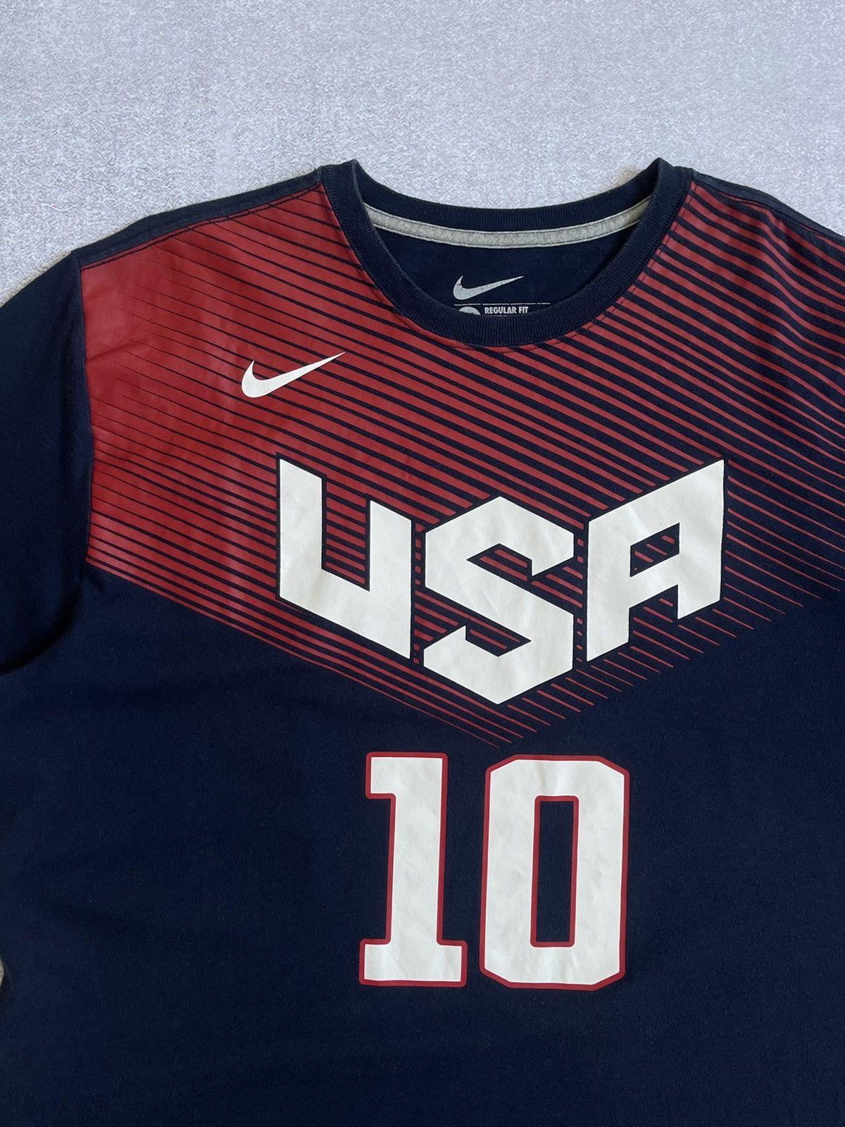 Nike Vintage Nike Team USA Kyrie Irving #10 Cotton Jersey T-shirt Size US XL / EU 56 / 4 - 3 Thumbnail