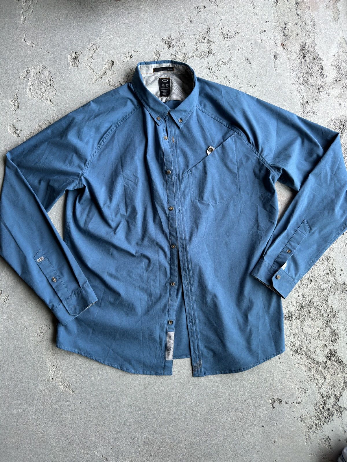 Oakley Oakley Software button up shirt Size US XL / EU 56 / 4 - 1 Thumbnail