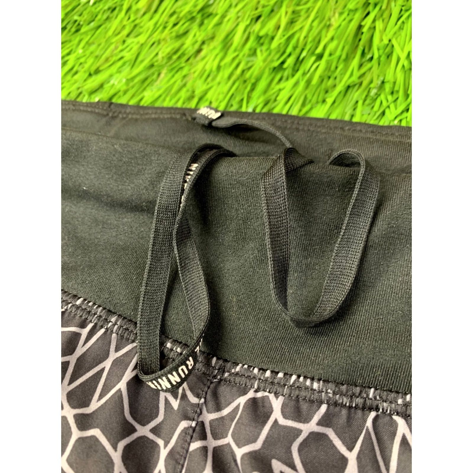 Nike Nike Dri-Fit Running Training Shorts Women L Black Gray Size 36" / US 14 / IT 50 - 3 Thumbnail