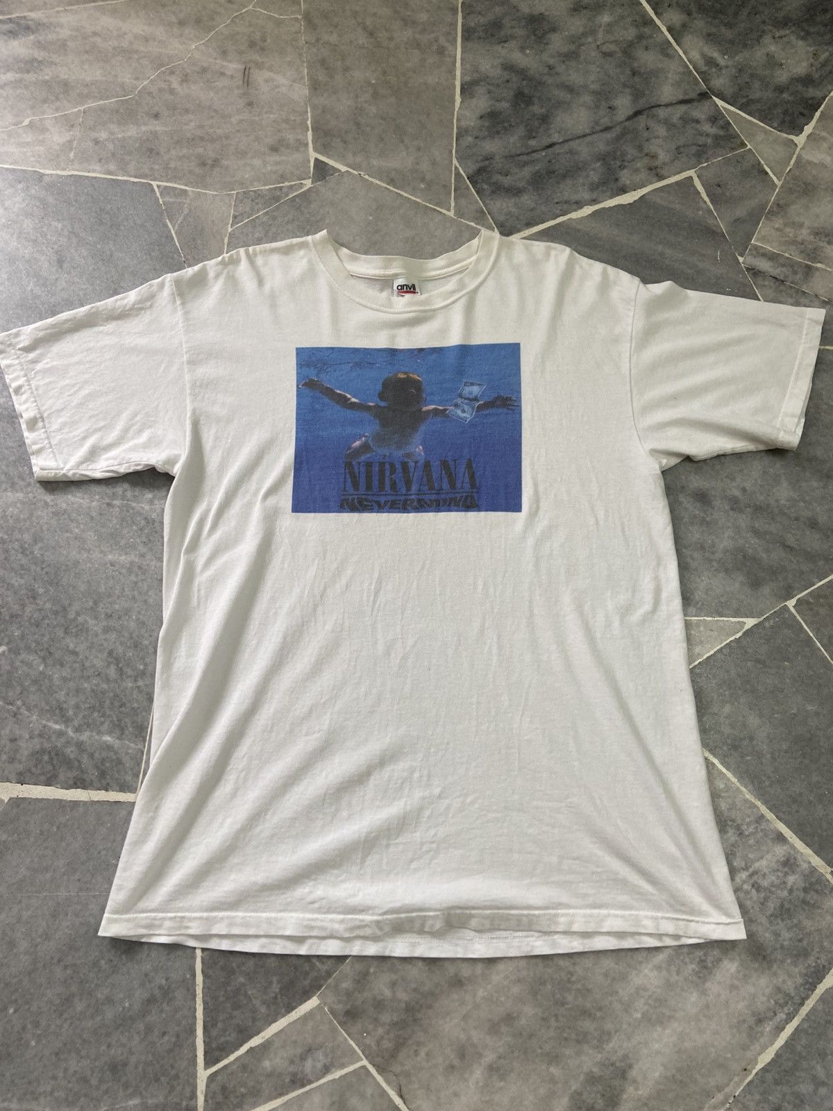 Band Tees Vintage Nirvana Nevermind tee by anvil Size US L / EU 52-54 / 3 - 3 Thumbnail