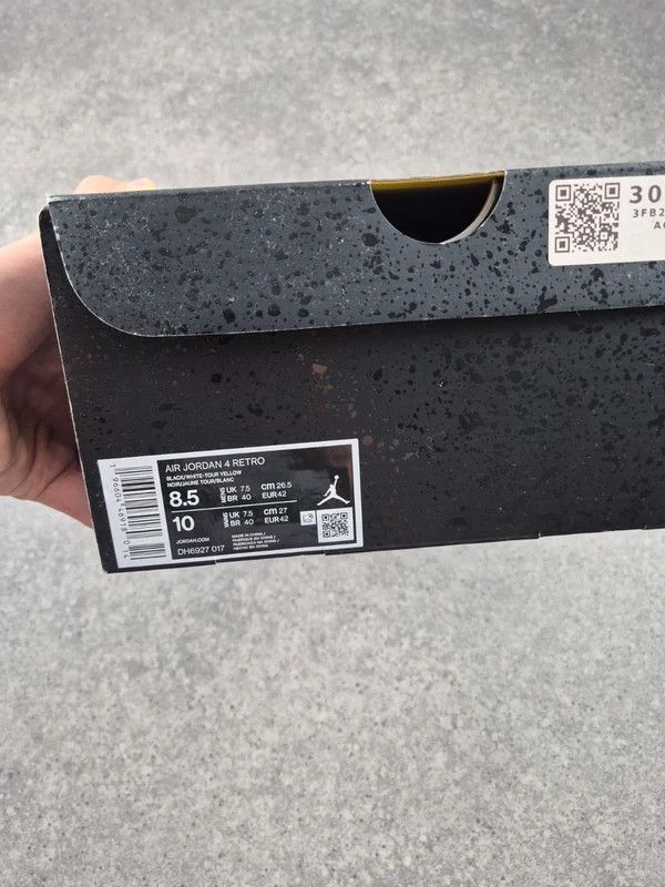 Jordan Brand Nike Jordan 4 Thunder Retro Men's Black Sneakers Size 42 Size US 8.5 / EU 41-42 - 5 Thumbnail