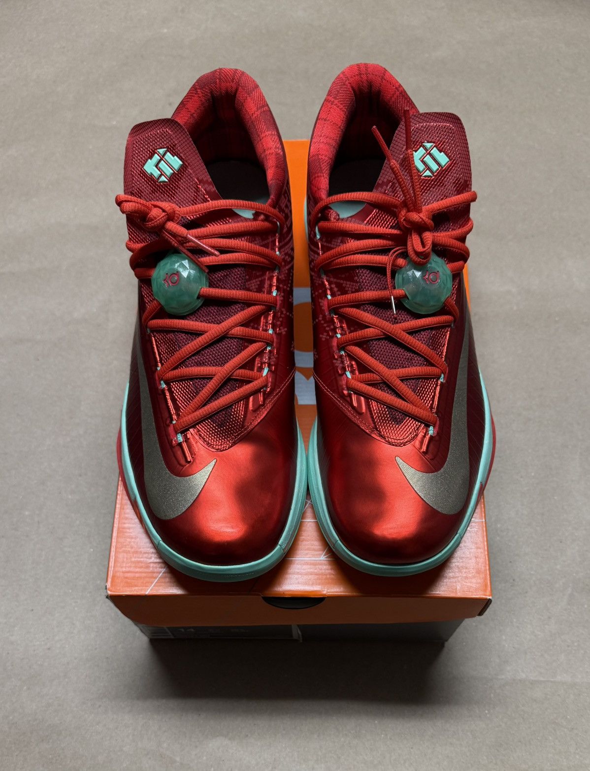 Nike Nike KD 6 Christmas Kevin Durant Men’s size 14 Basketball! Size US 14 / EU 47 - 3 Thumbnail