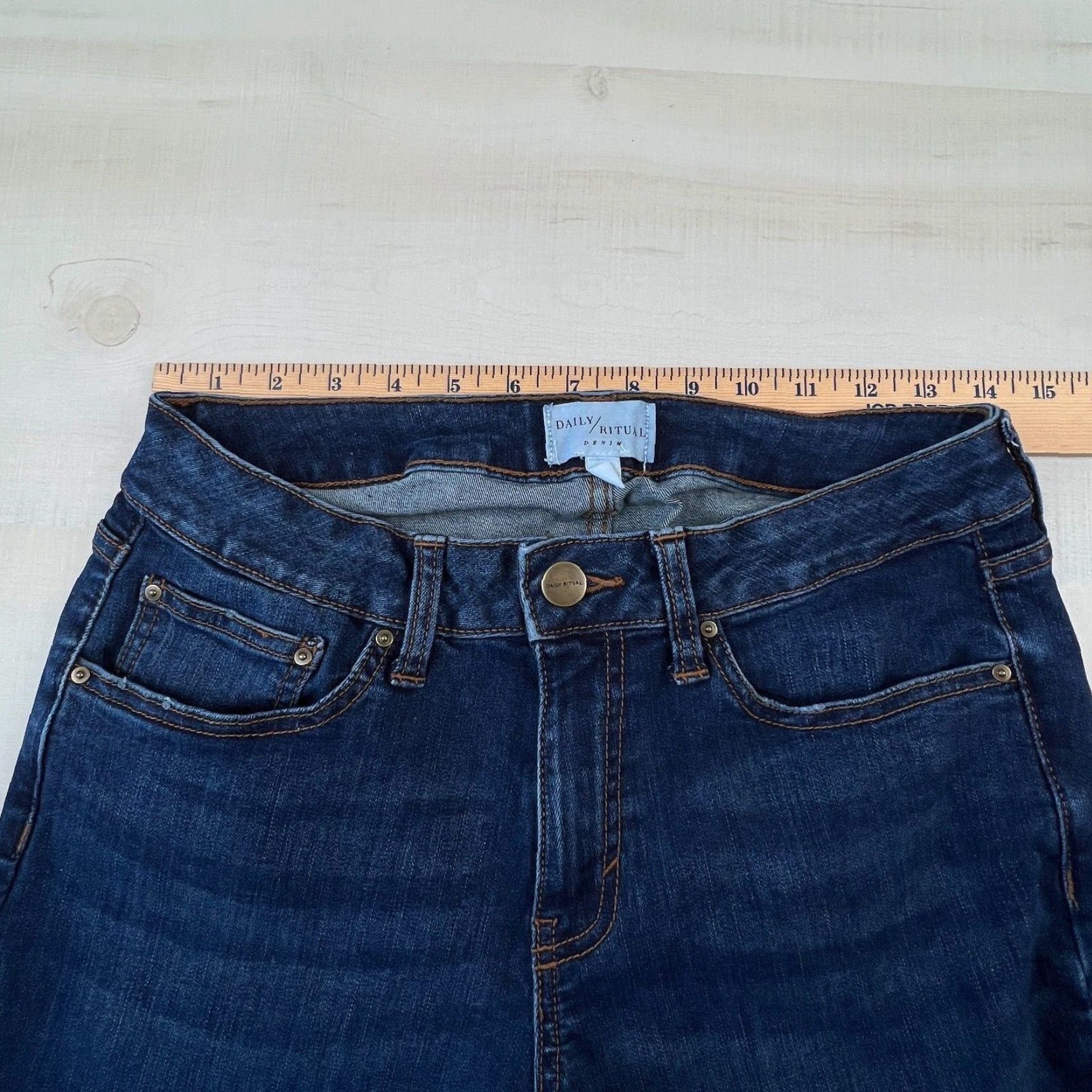 Vintage Daily Ritual Womens Cropped 28 Medium Wash Denim Jeans Mid Rise Girlfriend Size 28" / US 6 / IT 42 - 7 Thumbnail