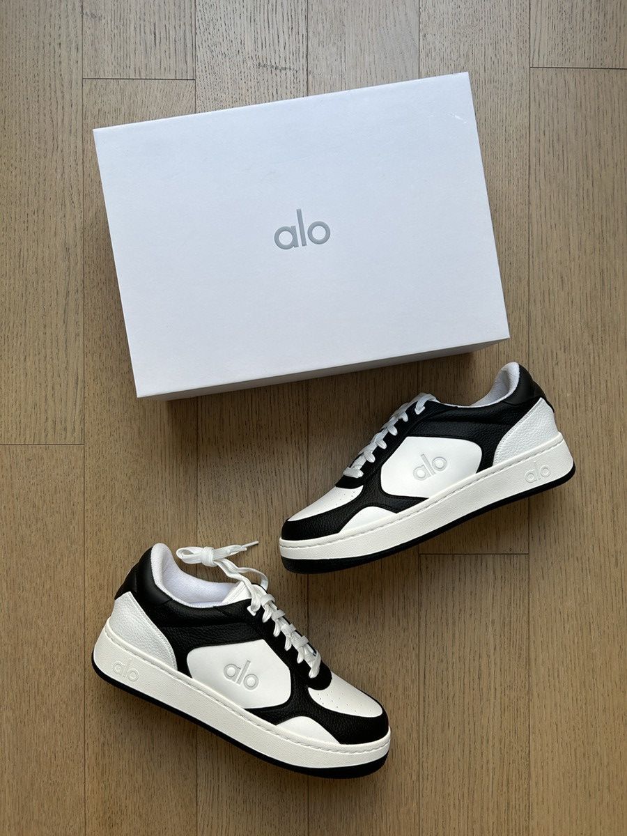 image of Alo Yoga Alo X 01 Classic Shoes in White/Black, Men's (Size 12)