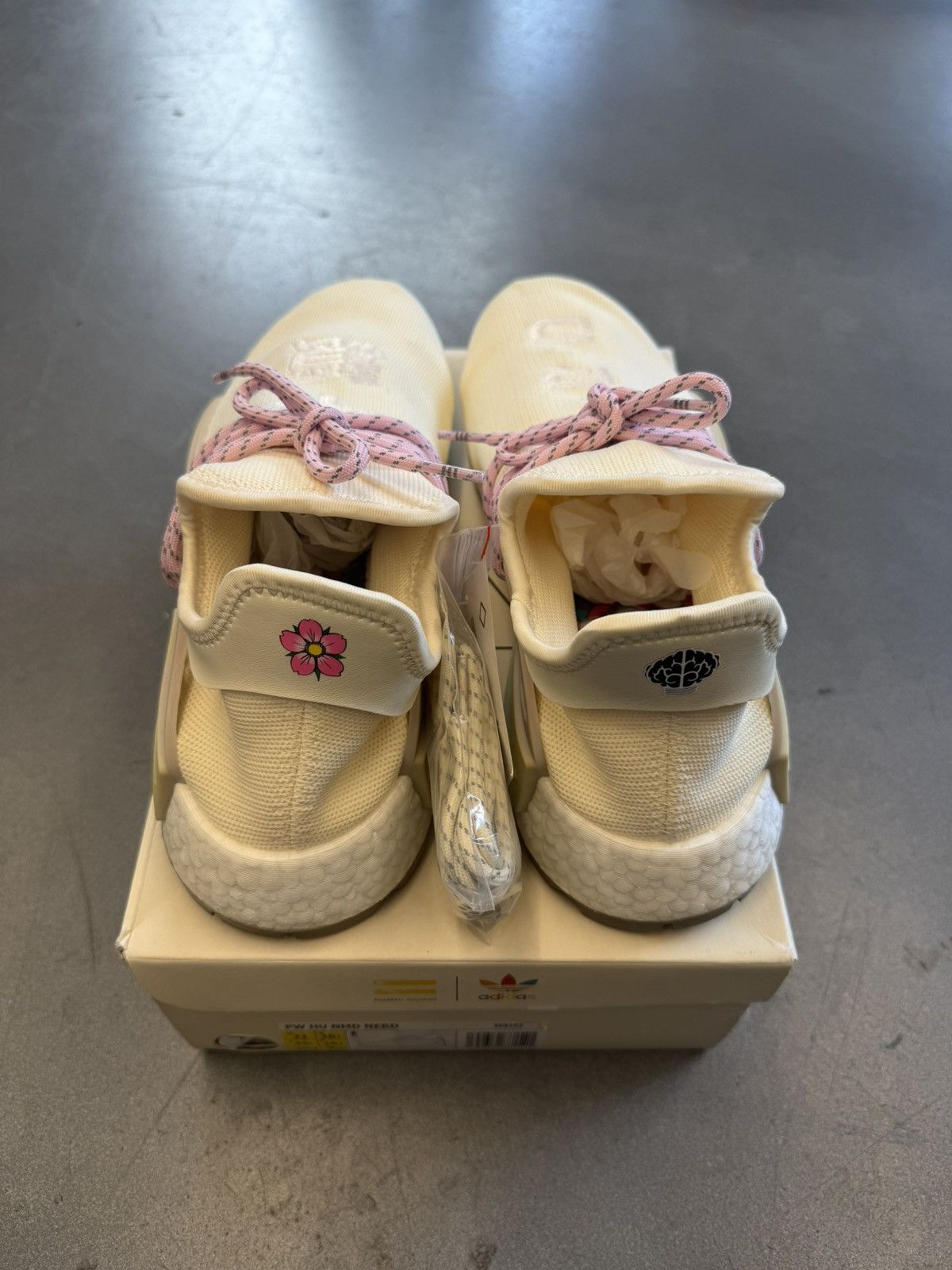 Adidas × Pharrell 2018 Adidas NMD Hu Pharrell Nerd Cream EE8102 Size US 11 / EU 44 - 5 Thumbnail