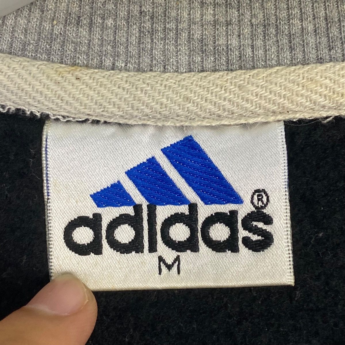 Other Vintage Adidas Small Logo Embroidered Crewneck Sweatshirt Size US M / EU 48-50 / 2 - 7 Thumbnail