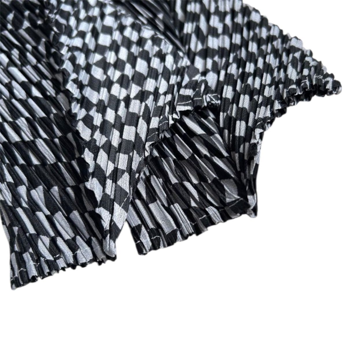 Pleats Please Issey Miyake FREE TARIFF Pleats Please Pleated Tribal Patterned Size M / US 6-8 / IT 42-44 - 11 Thumbnail