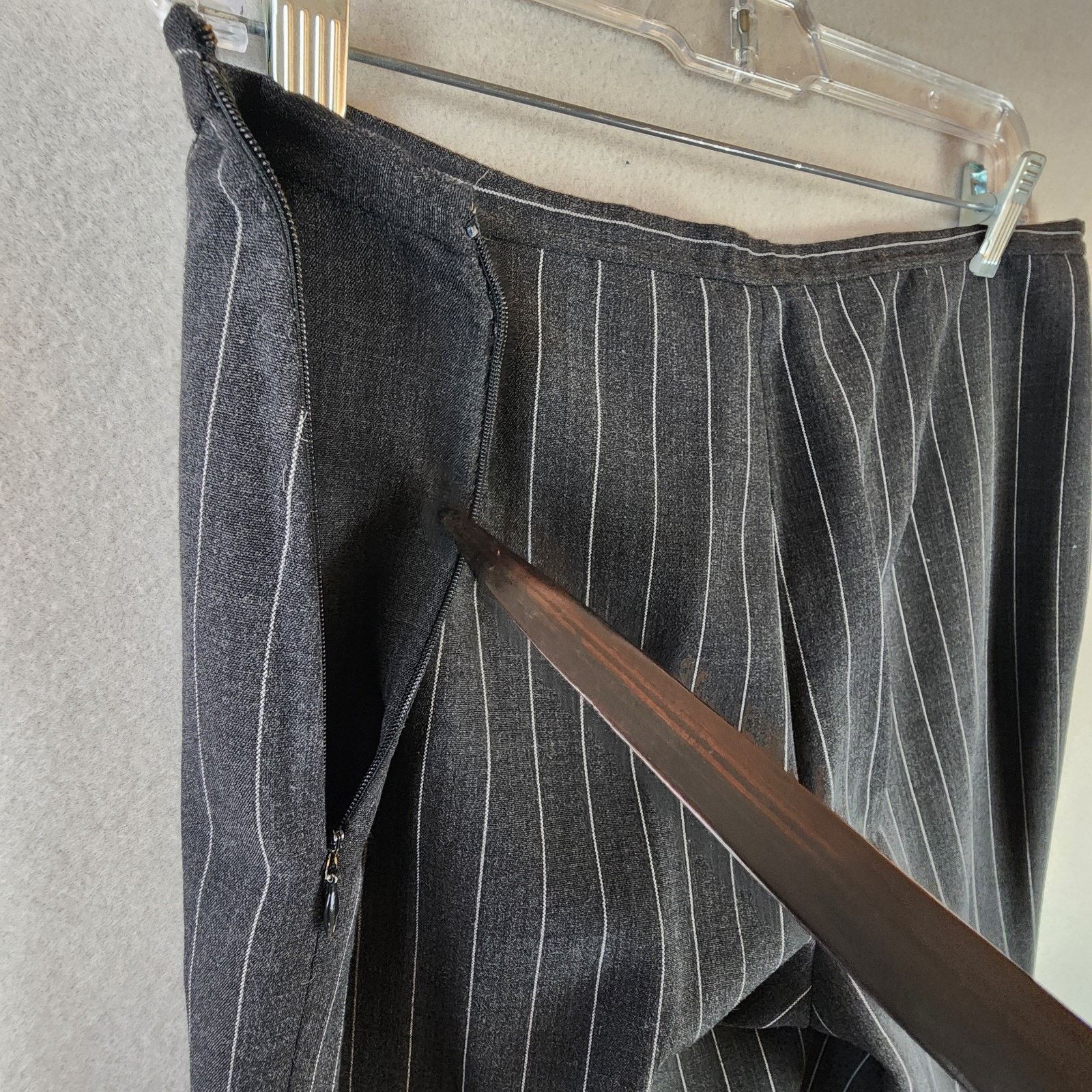 Escada Escada Pinstripe Pant Suit Blazer+Trousers Women Sz 12 Wool Size XL / US 12-14 / IT 48-50 - 15 Thumbnail