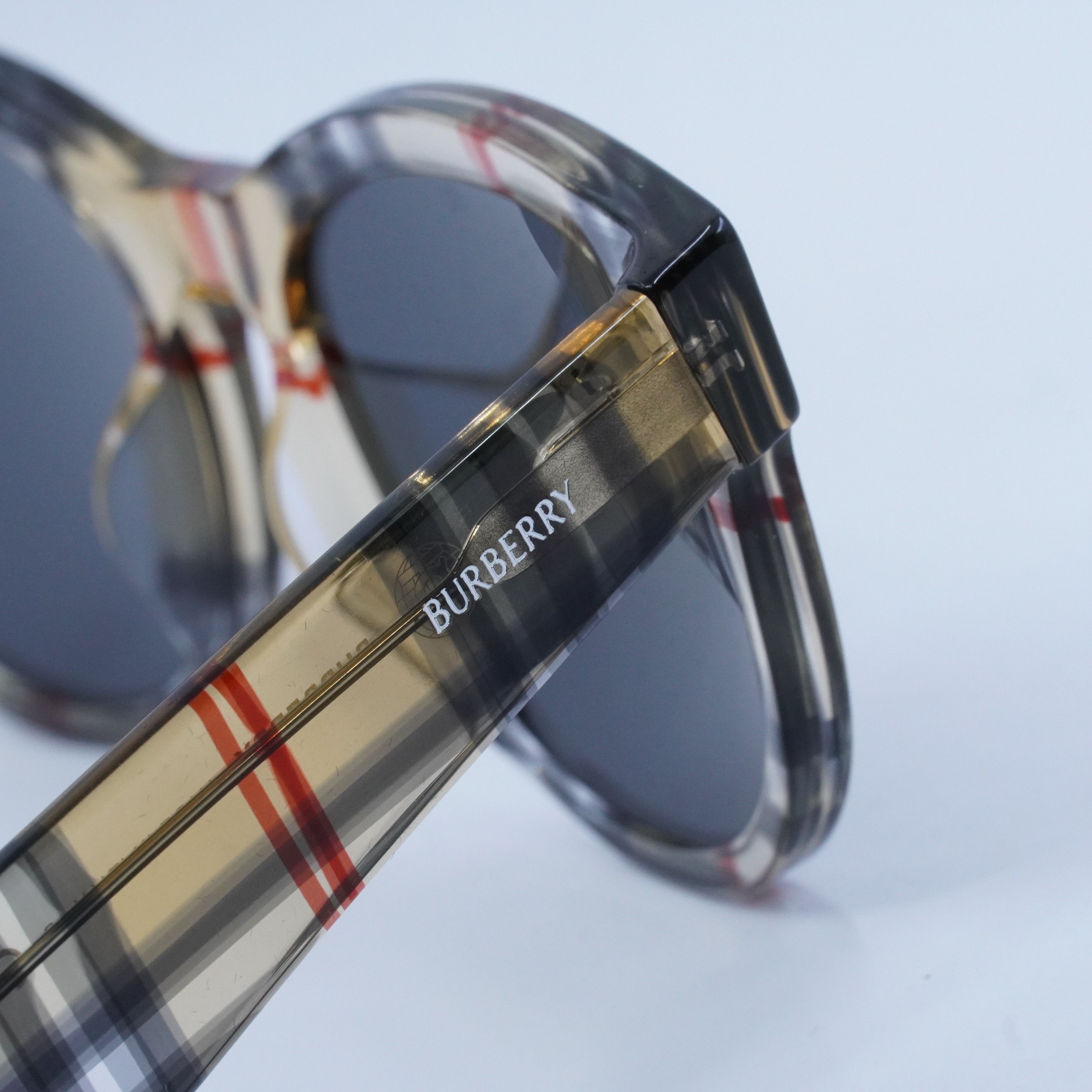 Burberry Burberry BE4432U 412287 Sunglasses Vintage Check Square Fram Size ONE SIZE - 6 Thumbnail