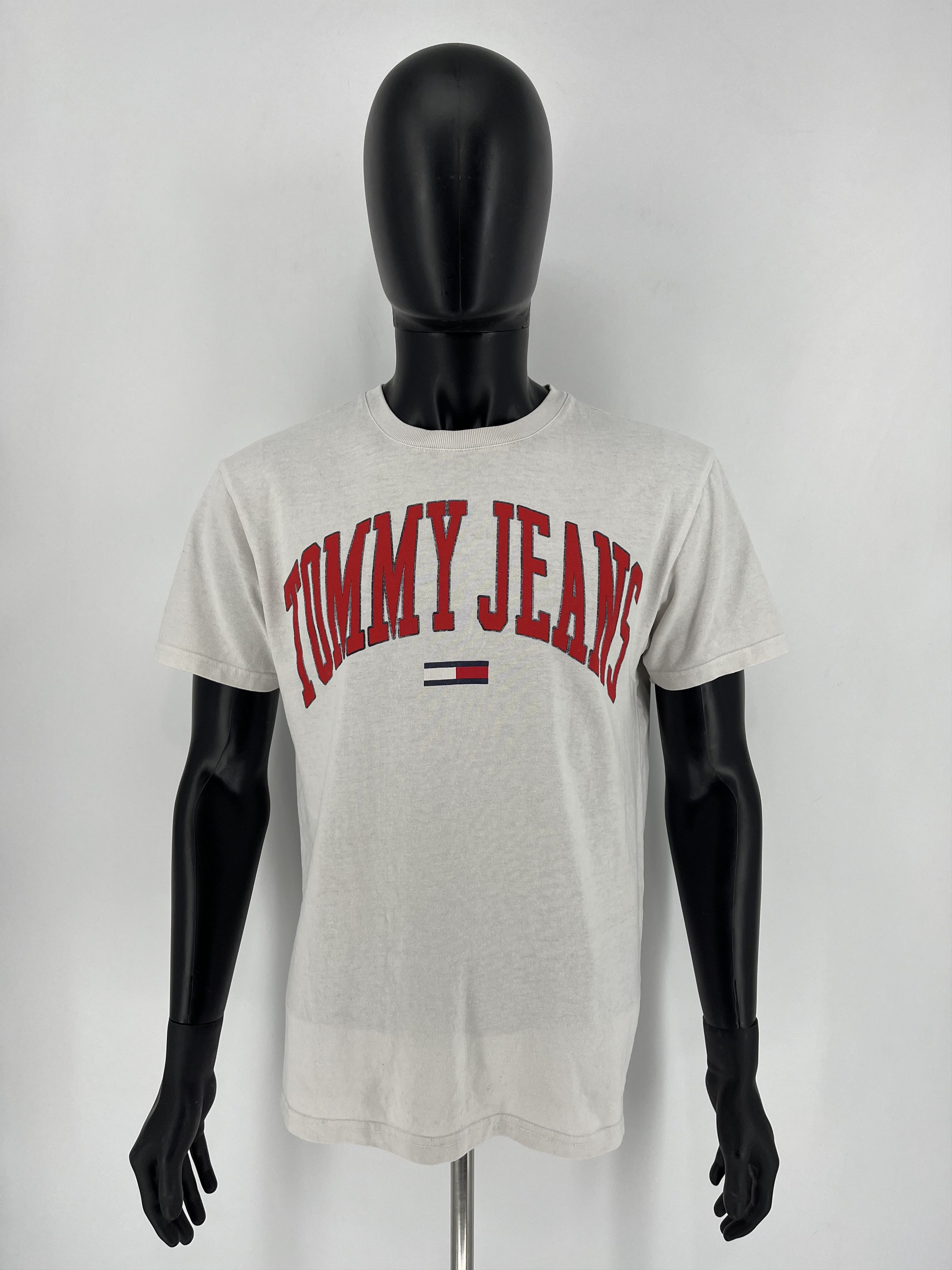 Tommy Hilfiger × Tommy Jeans × Vintage Tommy Hilfiger Flag Spell Out Tonal T-Shirt Medium Y2K Size US M / EU 48-50 / 2 - 3 Thumbnail
