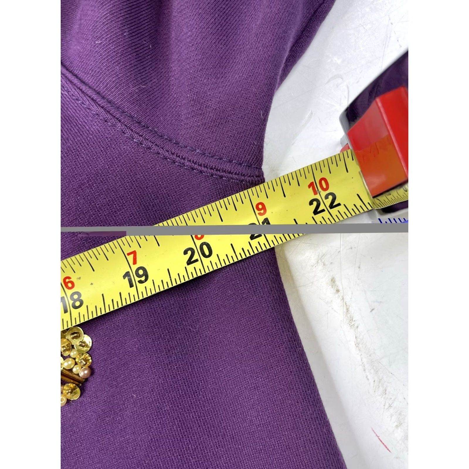 Marc Jacobs VINTAGE Marc Jacobs Purple Embellished Logo Sweatshirt Sequin Graphic Womens Size S Size S / US 4 / IT 40 - 7 Thumbnail