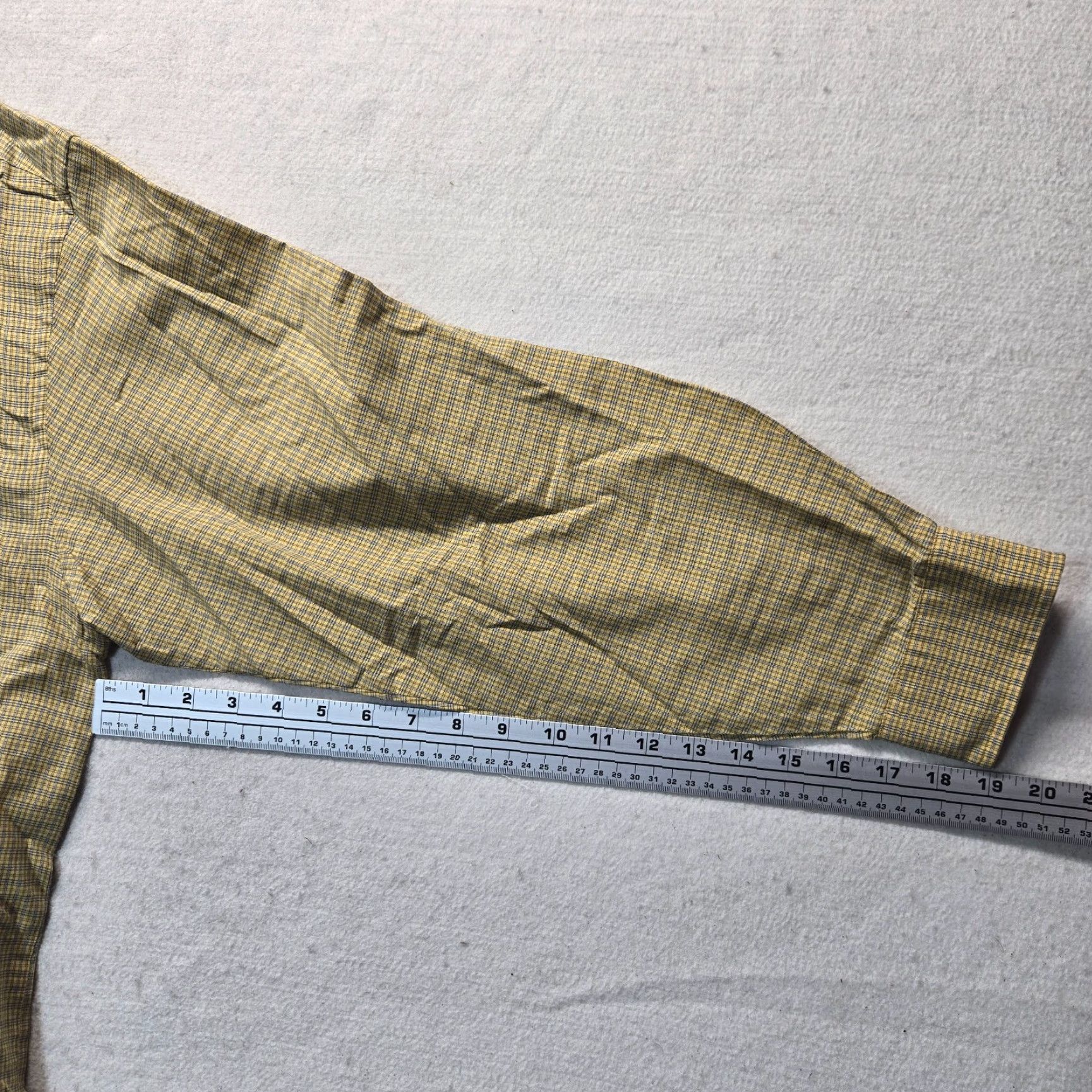 Van Heusen Van Heusen Shirt Mens L Yellow Plaid Long Sleeve Button-Up 16 16.5 Cotton Blend Casual Pockets Captain? Size US L / EU 52-54 / 3 - 5 Thumbnail