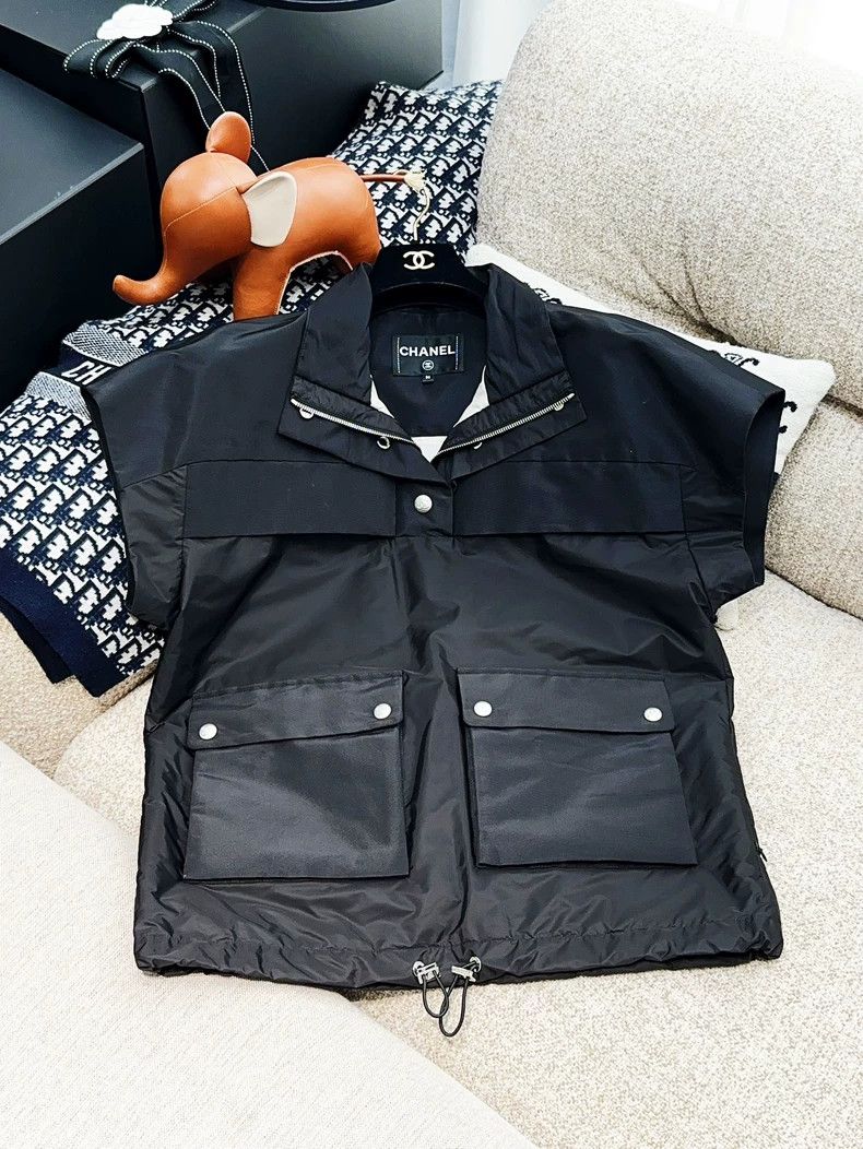 Chanel Ski series black windbreaker workwear vest