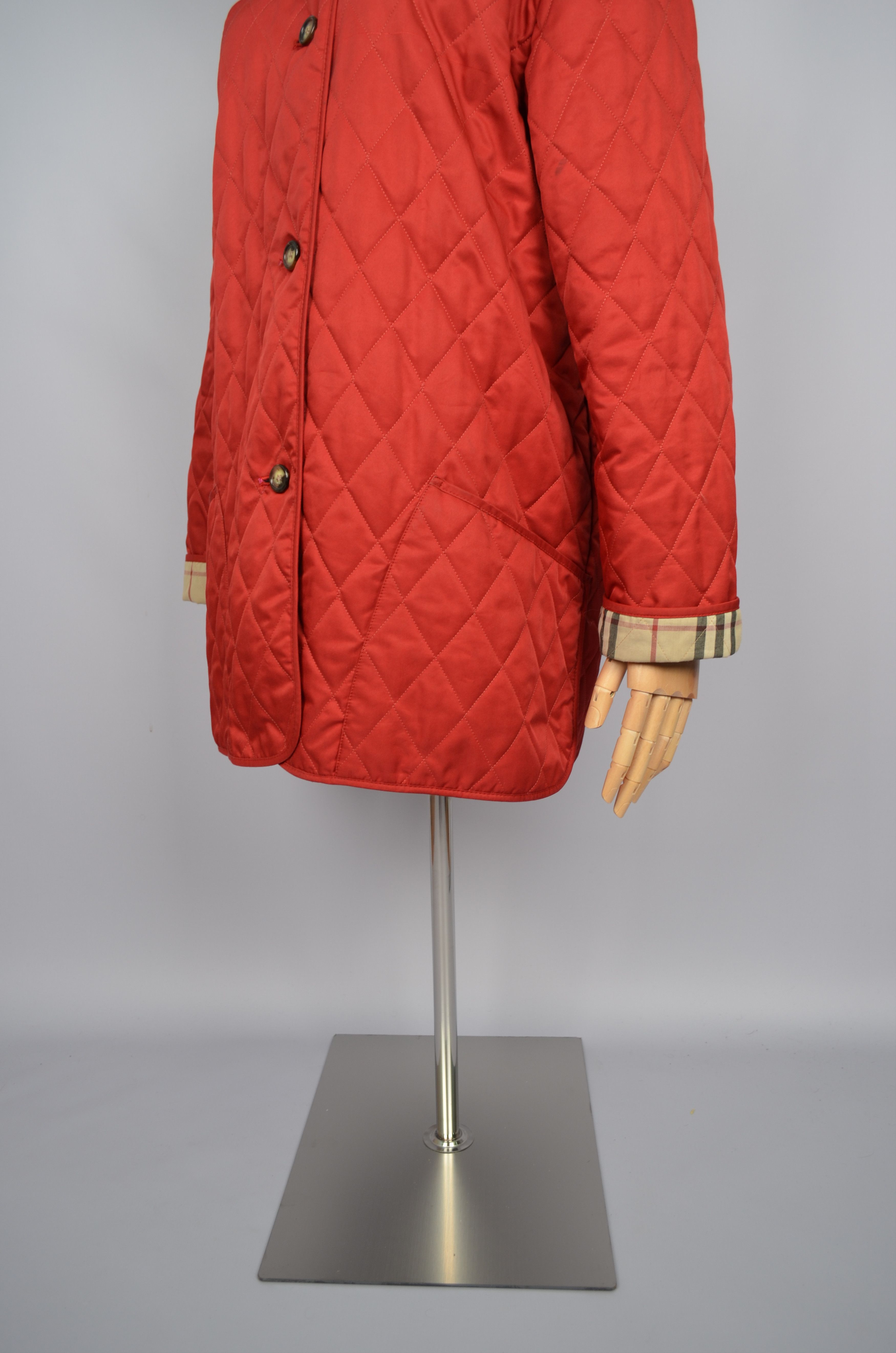 Burberry Burberry Quilted Red Jacket Nova Check Size S RARE P2P 20'4" Size S / US 4 / IT 40 - 6 Thumbnail