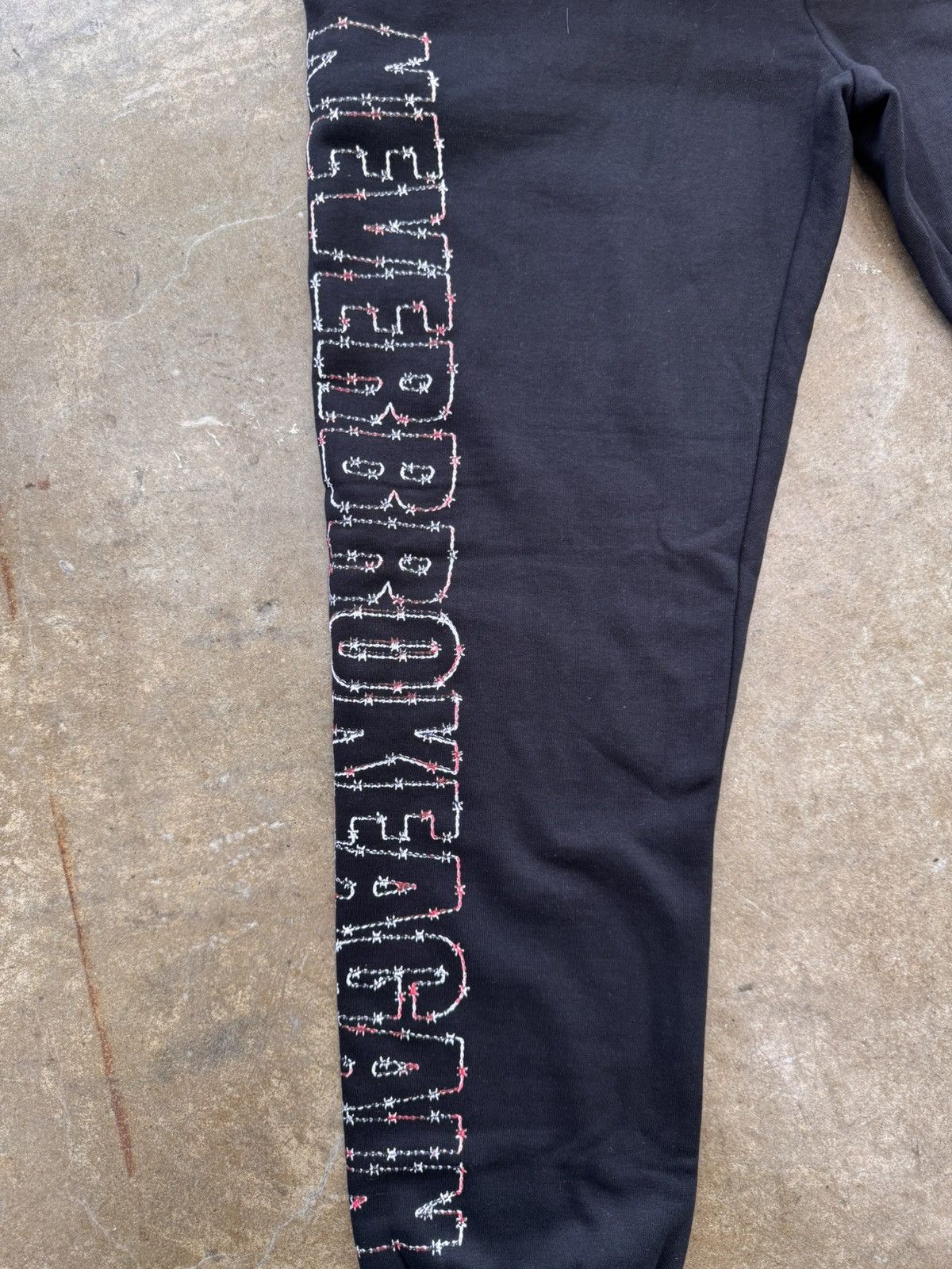 Vlone Vlone NBA Youngboy Never Broke Again Sweatpants Large Size US 34 / EU 50 - 5 Thumbnail