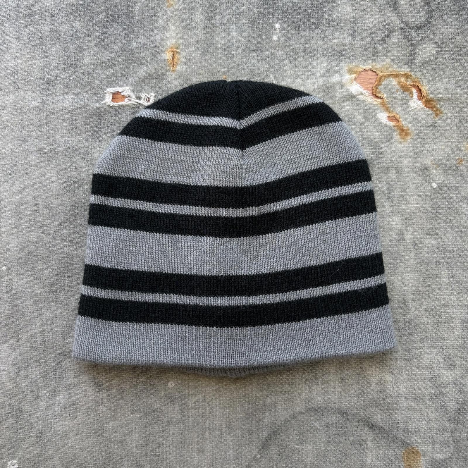 Vintage Vintage Y2K Gray Black Striped Grunge Skate Outerwear Beanie Size ONE SIZE - 1 Thumbnail