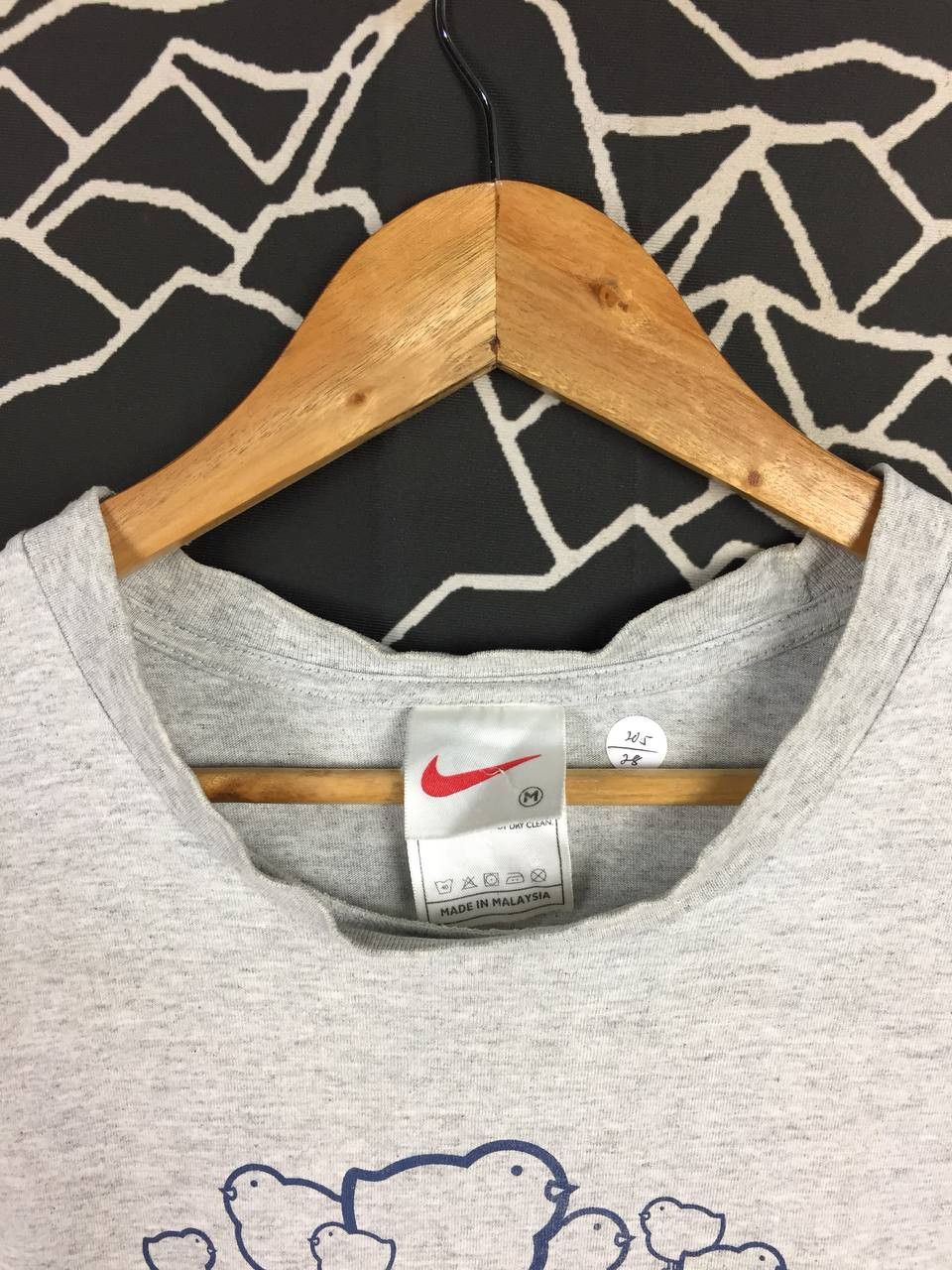Nike Vtg 90s Distressed Nike "ROCK" Chicks Logo Spell Out Tee Size US M / EU 48-50 / 2 - 4 Thumbnail