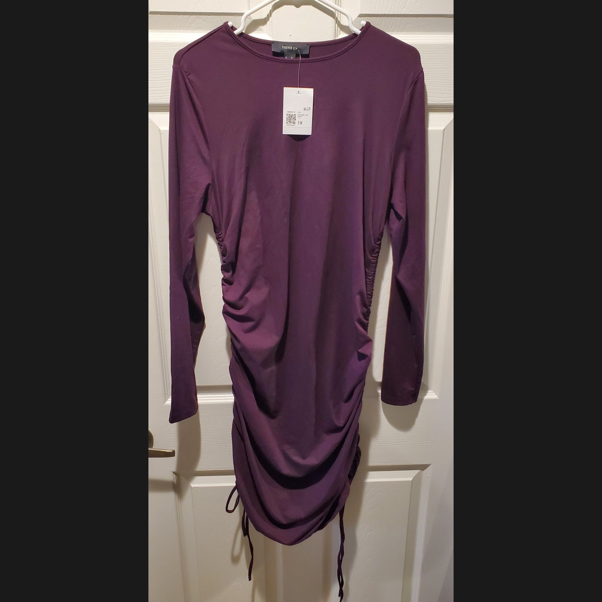 Forever 21 *NWT* Deep Purple Long Sleeved Plus Size Dress (1X) Size XXL / US 16-18 / IT 52-54 - 1 Thumbnail