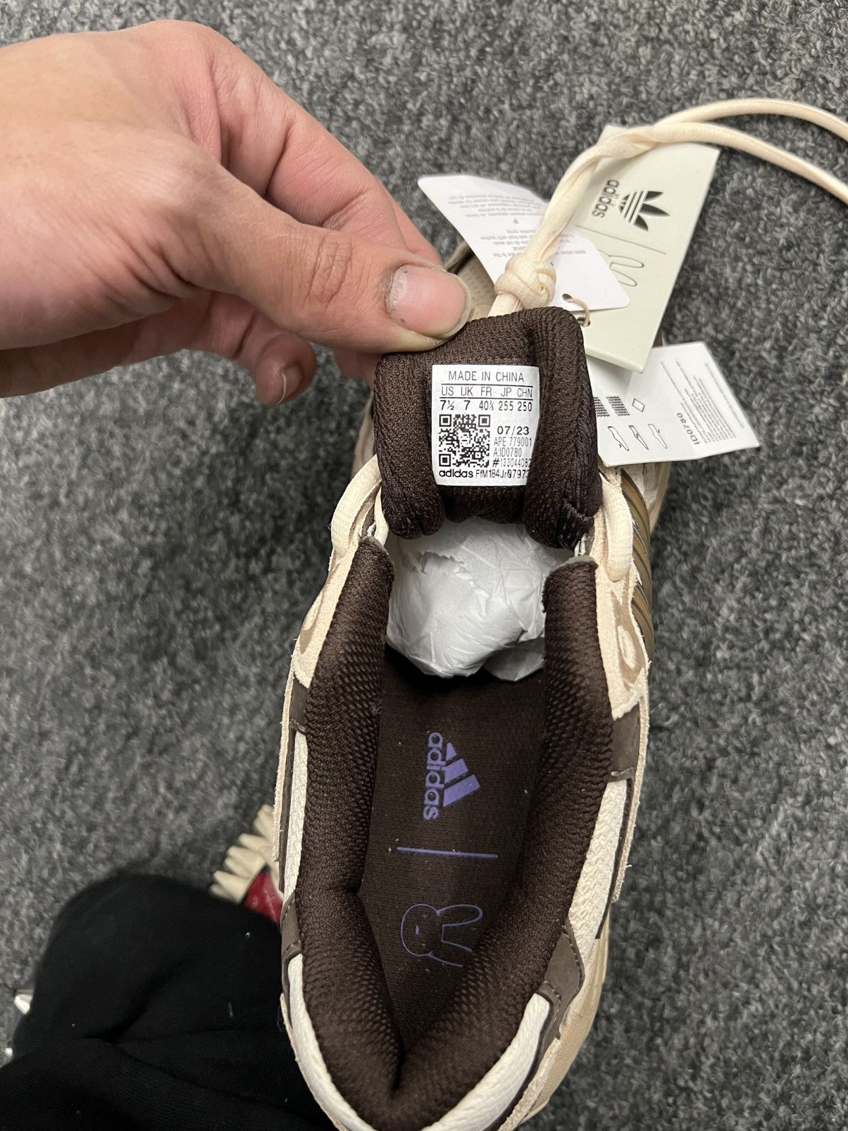 Adidas Bad bunny x adidas Size US 7.5 / EU 40-41 - 6 Thumbnail