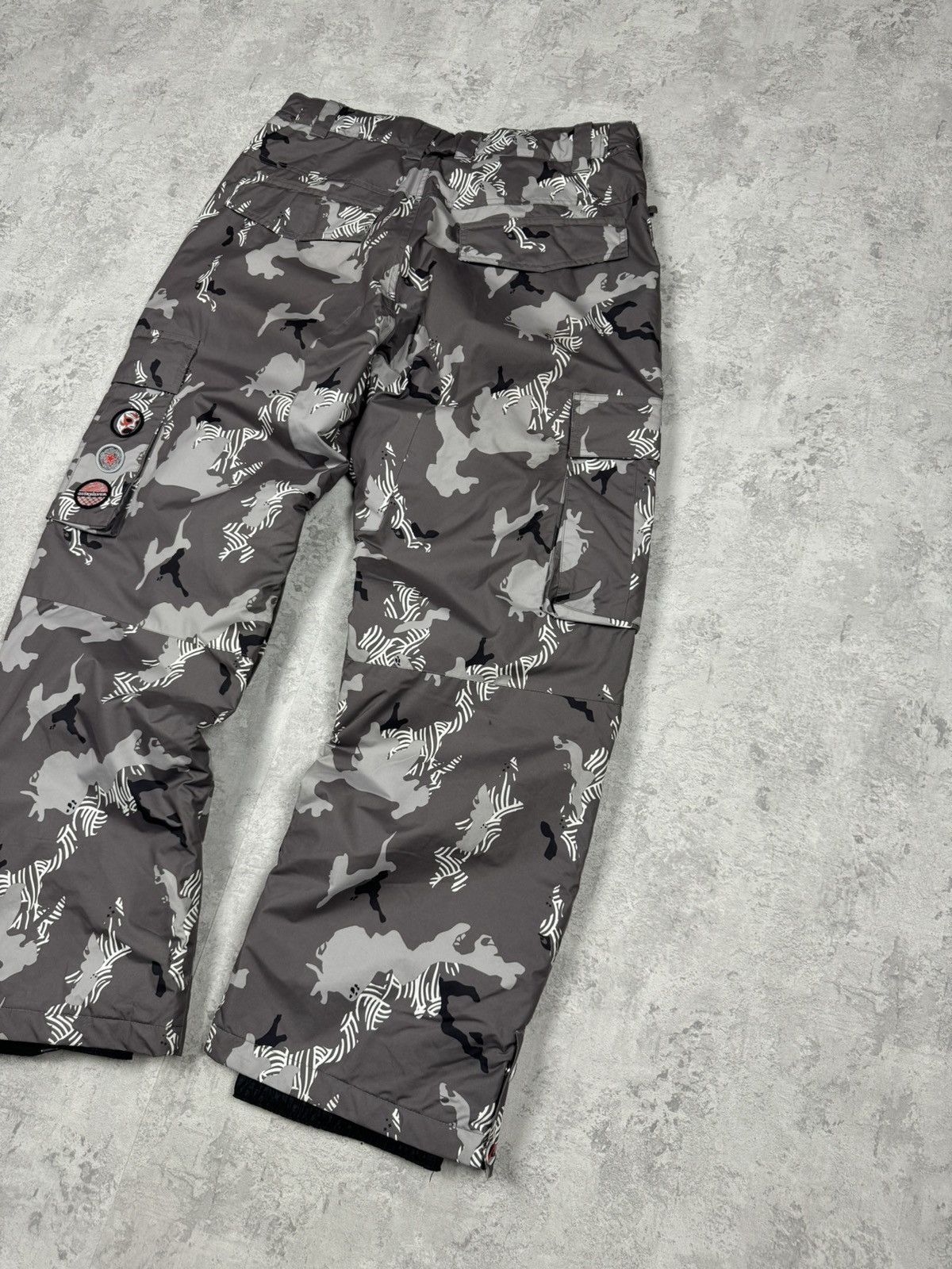 Quicksilver Quiksilver Utility Sherpa Printed Camo Ski Pants Size XL Size US 36 / EU 52 - 12 Thumbnail