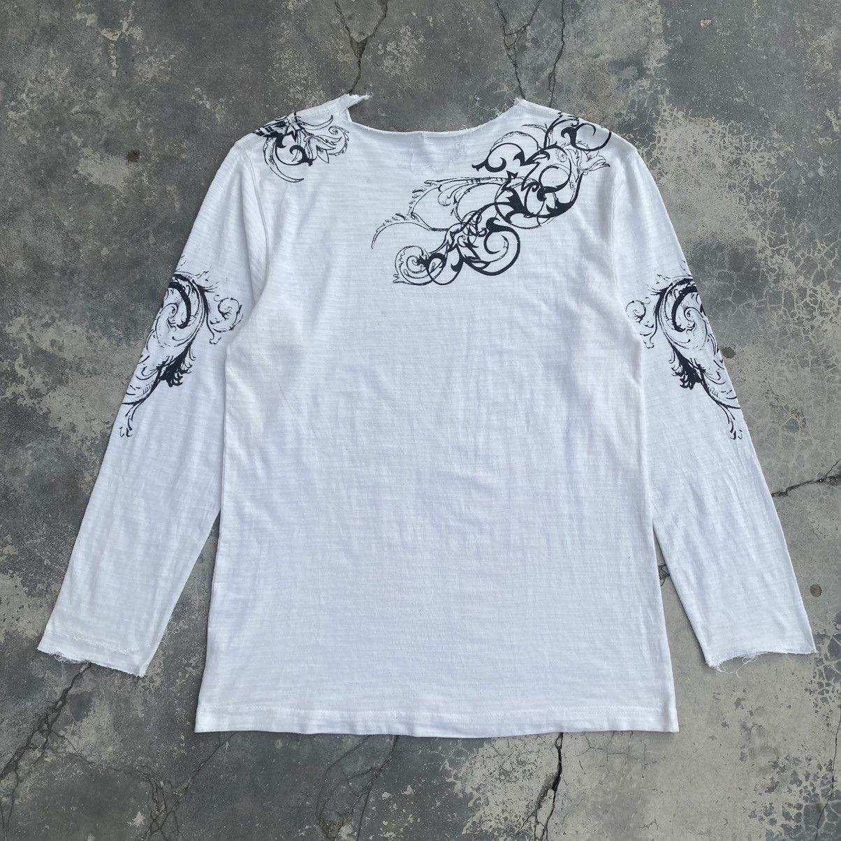 Tornado Mart Tribal Print Shirt with Raw Neck & Sleeves Size US M / EU 48-50 / 2 - 7 Thumbnail