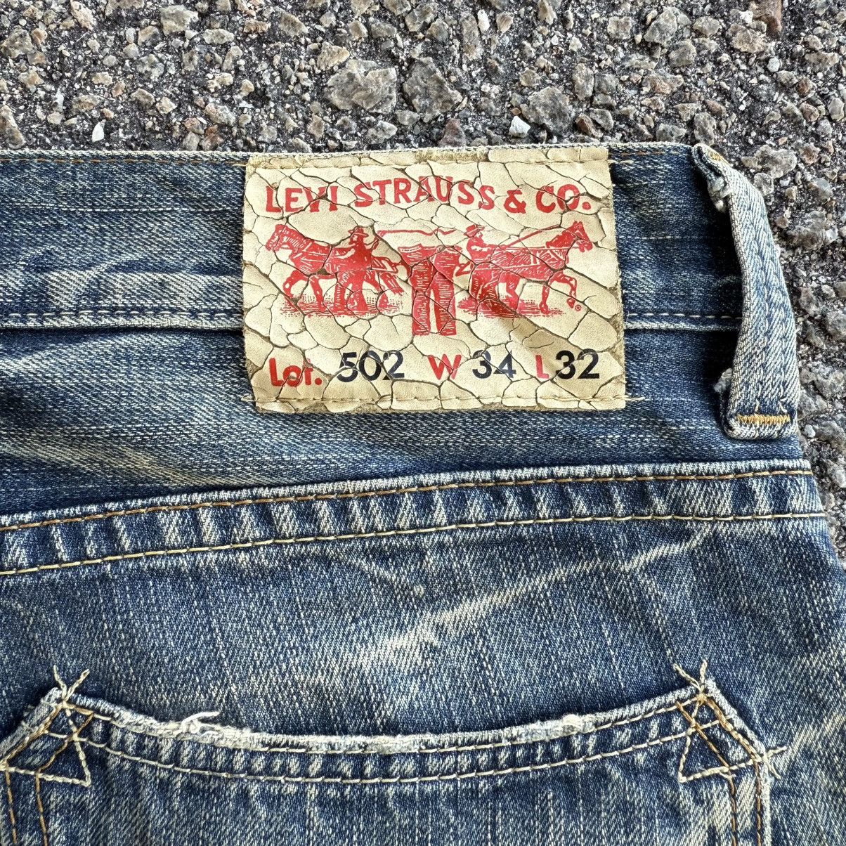 Levi's Vintage Clothing VINTAGE LEVI’S 502 FADED RIPPEP JEAN DENIM PANTS Size US 36 / EU 52 - 12 Thumbnail