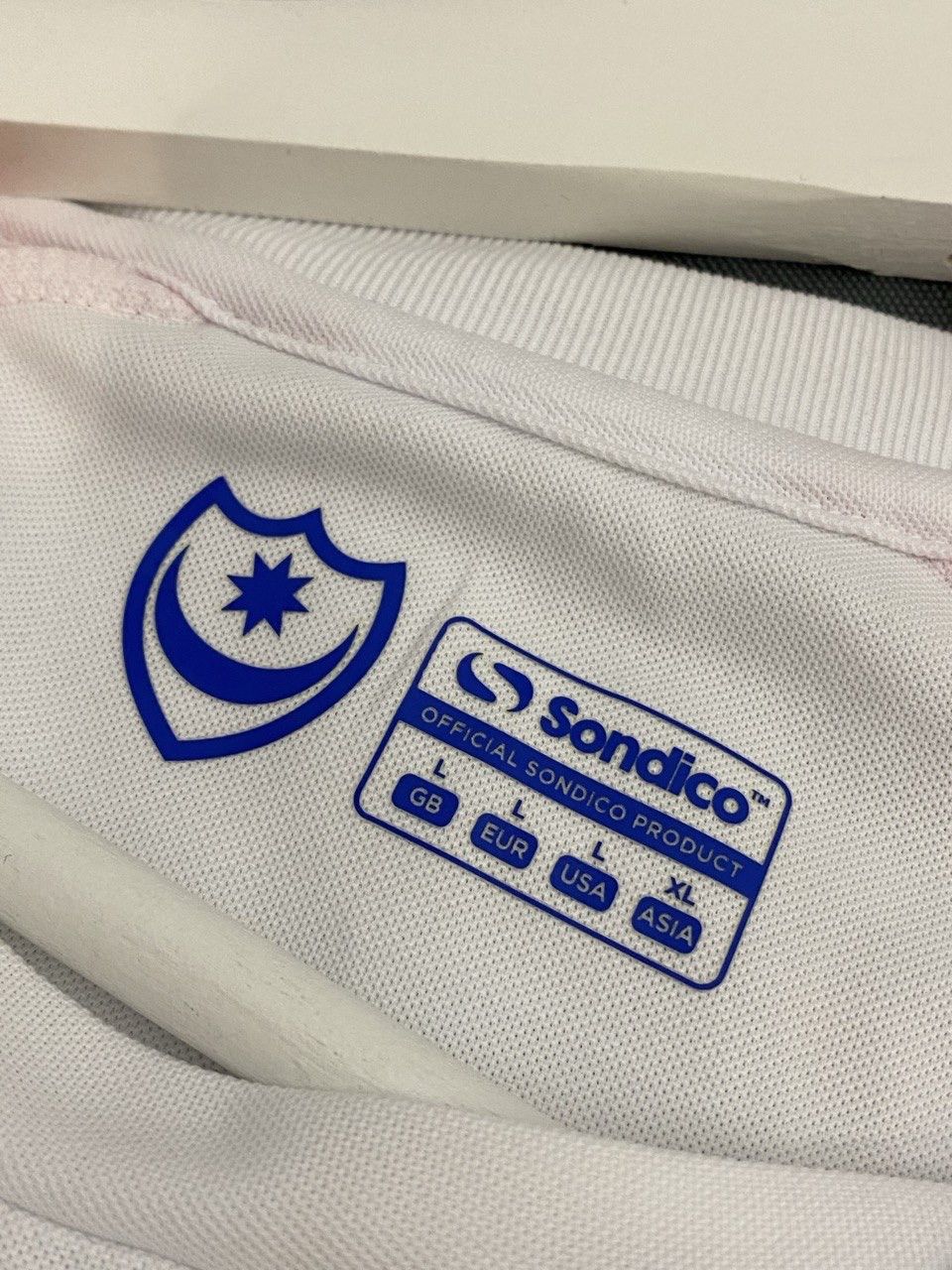 Other Sondico Portsmouth FC 2015/16 Away Football Shirt Jersey Size US L / EU 52-54 / 3 - 13 Thumbnail